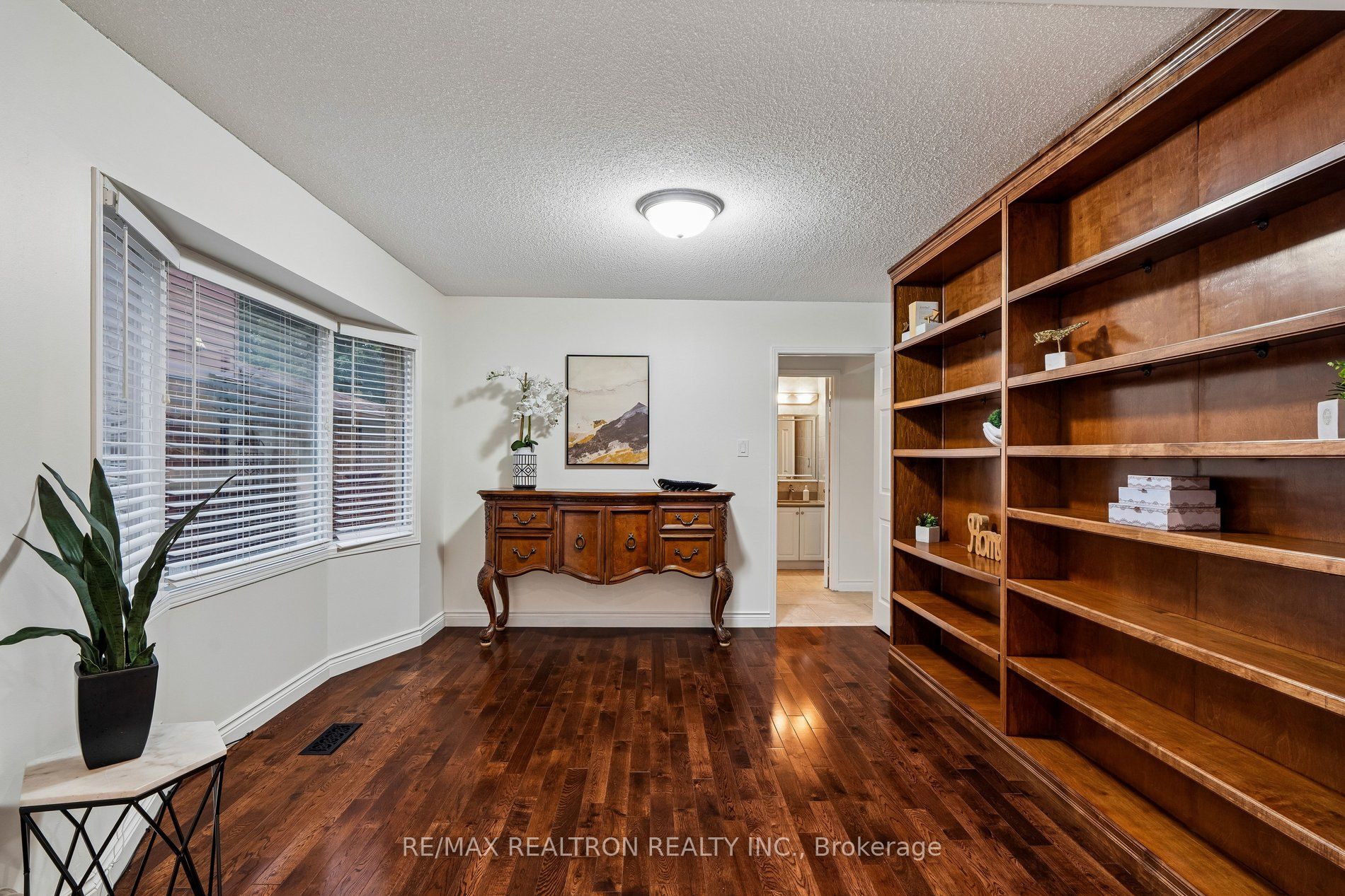 122 Colvin Crescent Property Photo 9