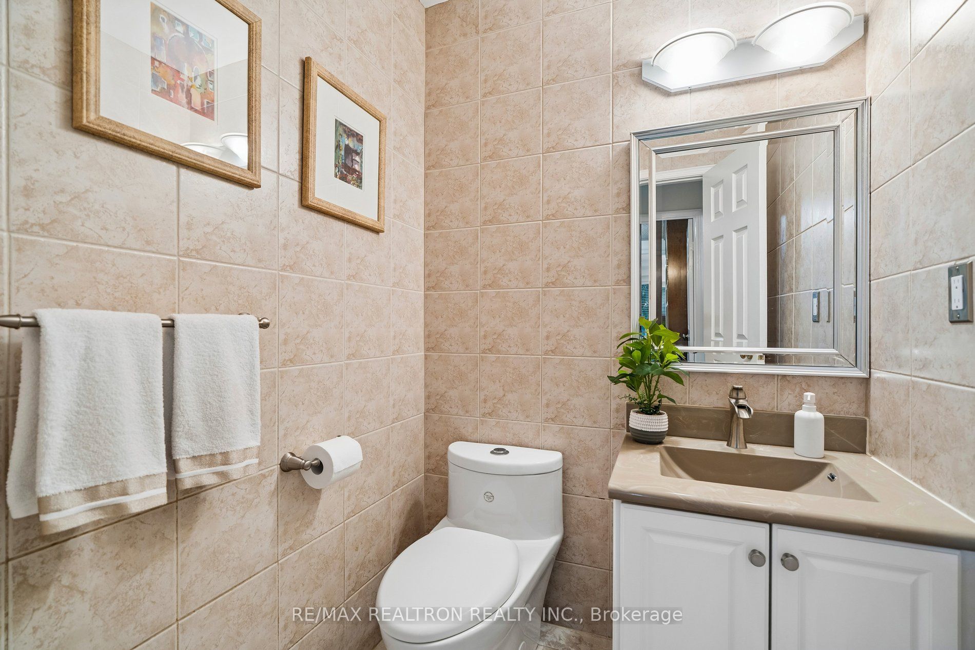 122 Colvin Crescent Property Photo 27