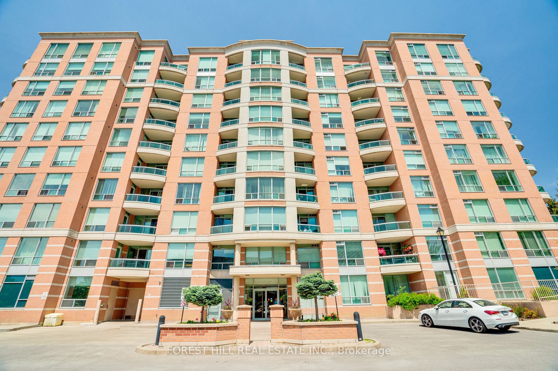 745 New Westminster Drive 608 Property Photo 1