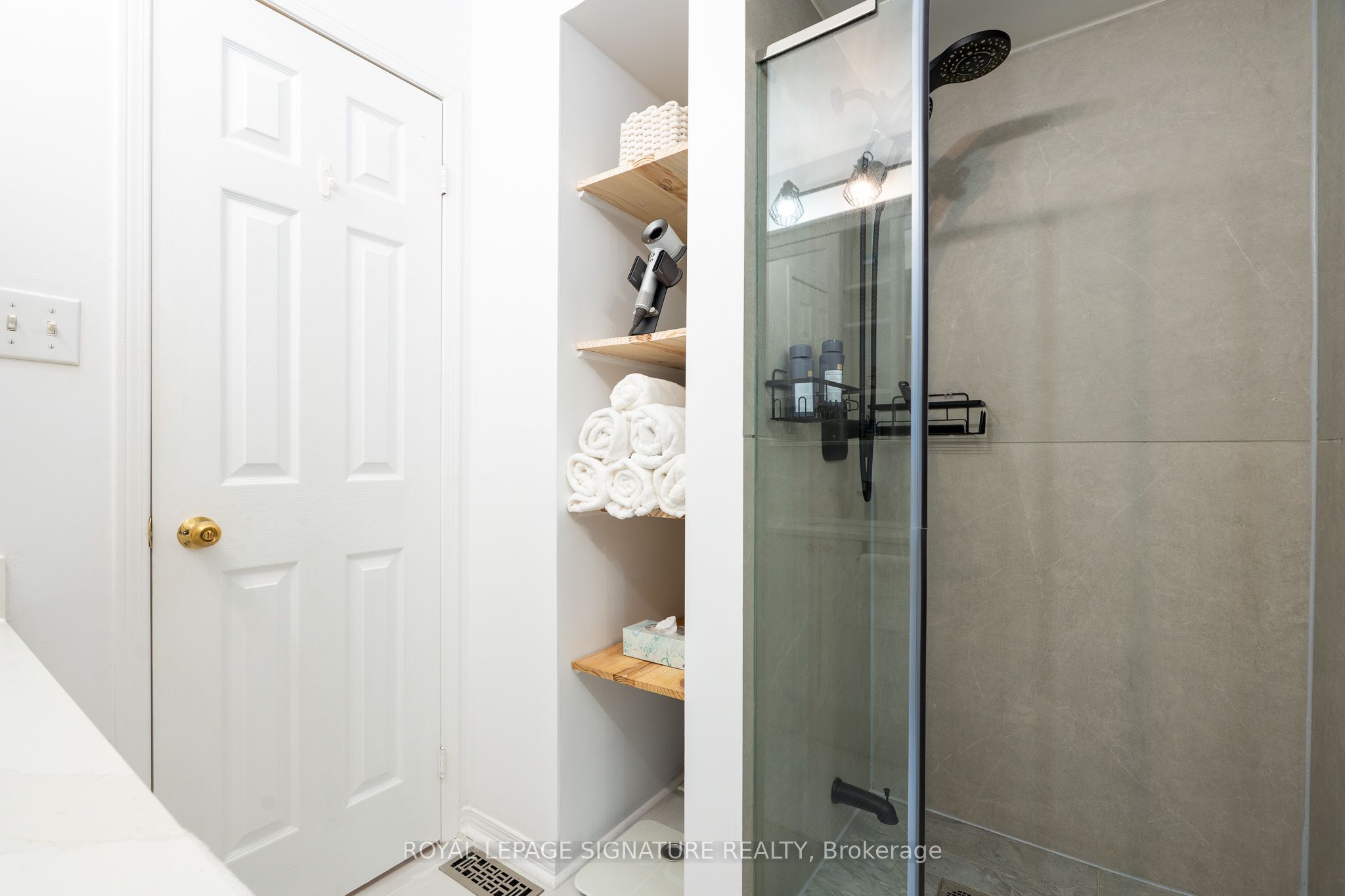 116 Clearmeadow Boulevard Property Photo 22