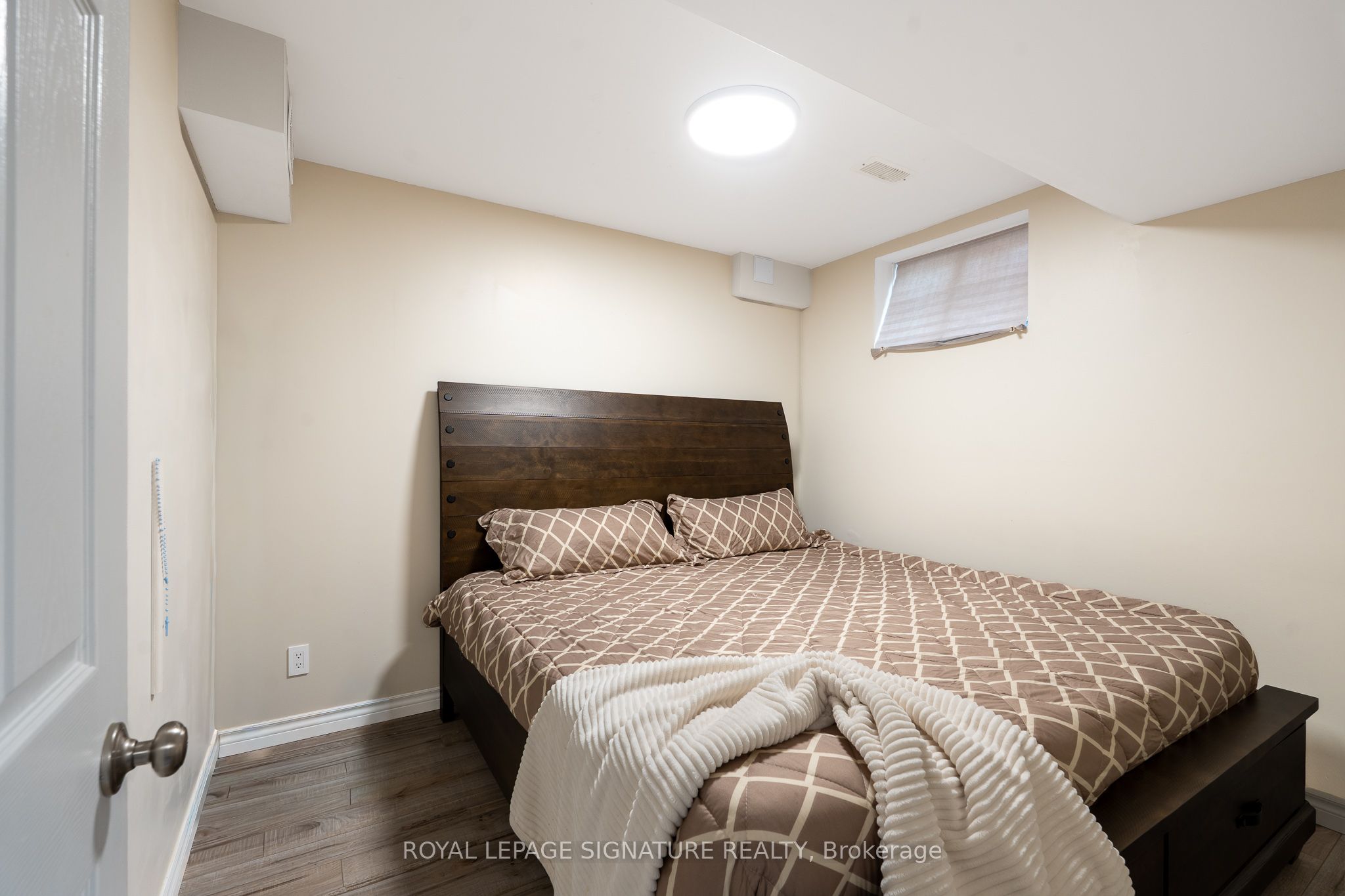 116 Clearmeadow Boulevard Property Photo 38