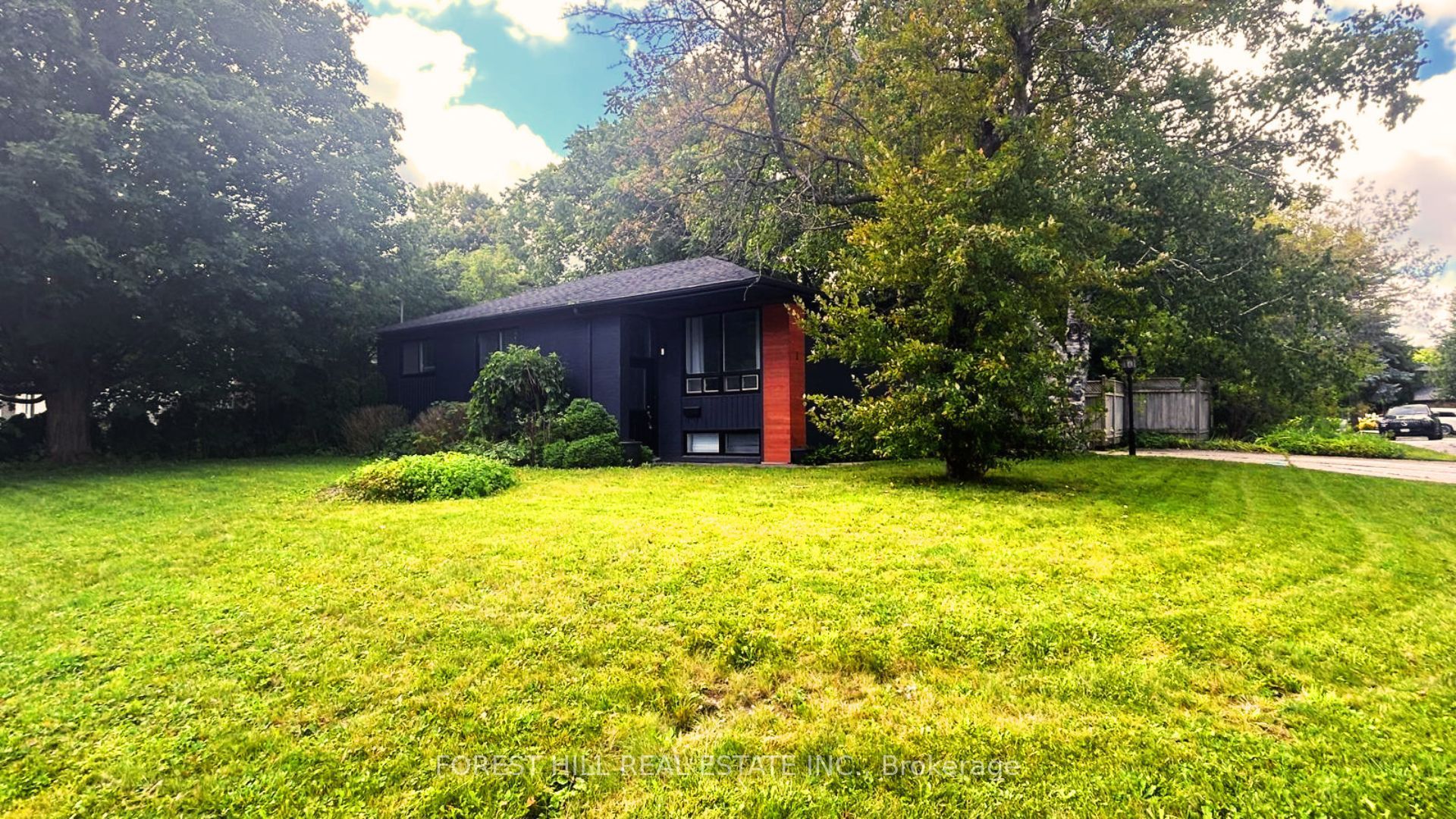 1 Willis Drive Property Photo 1