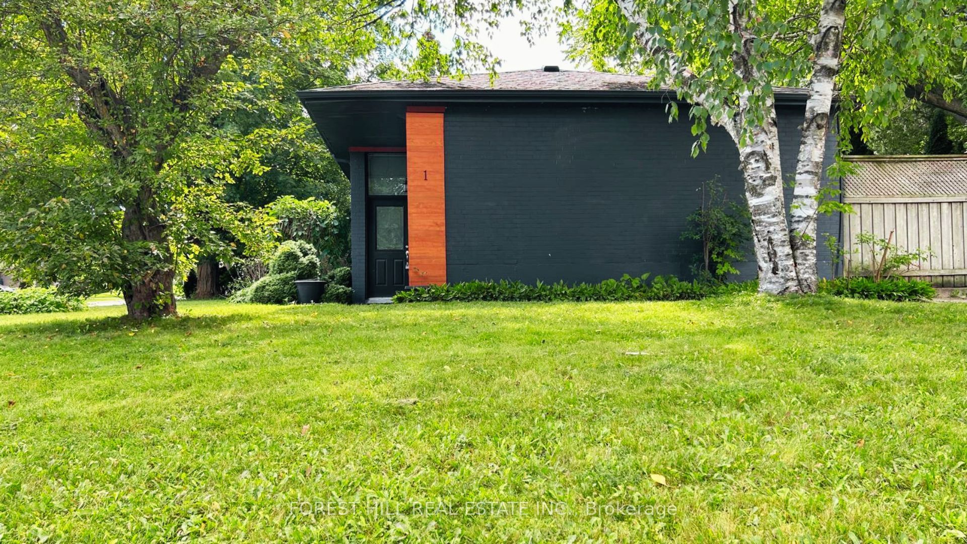 1 Willis Drive Property Photo 3