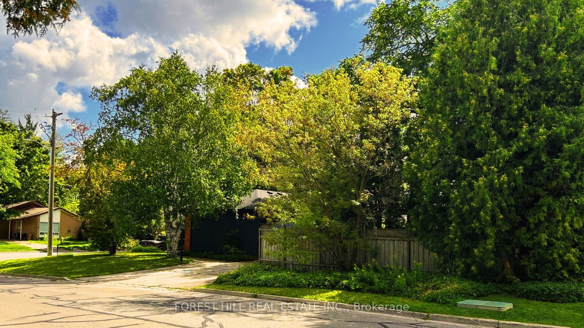 1 Willis Drive Property Photo 5