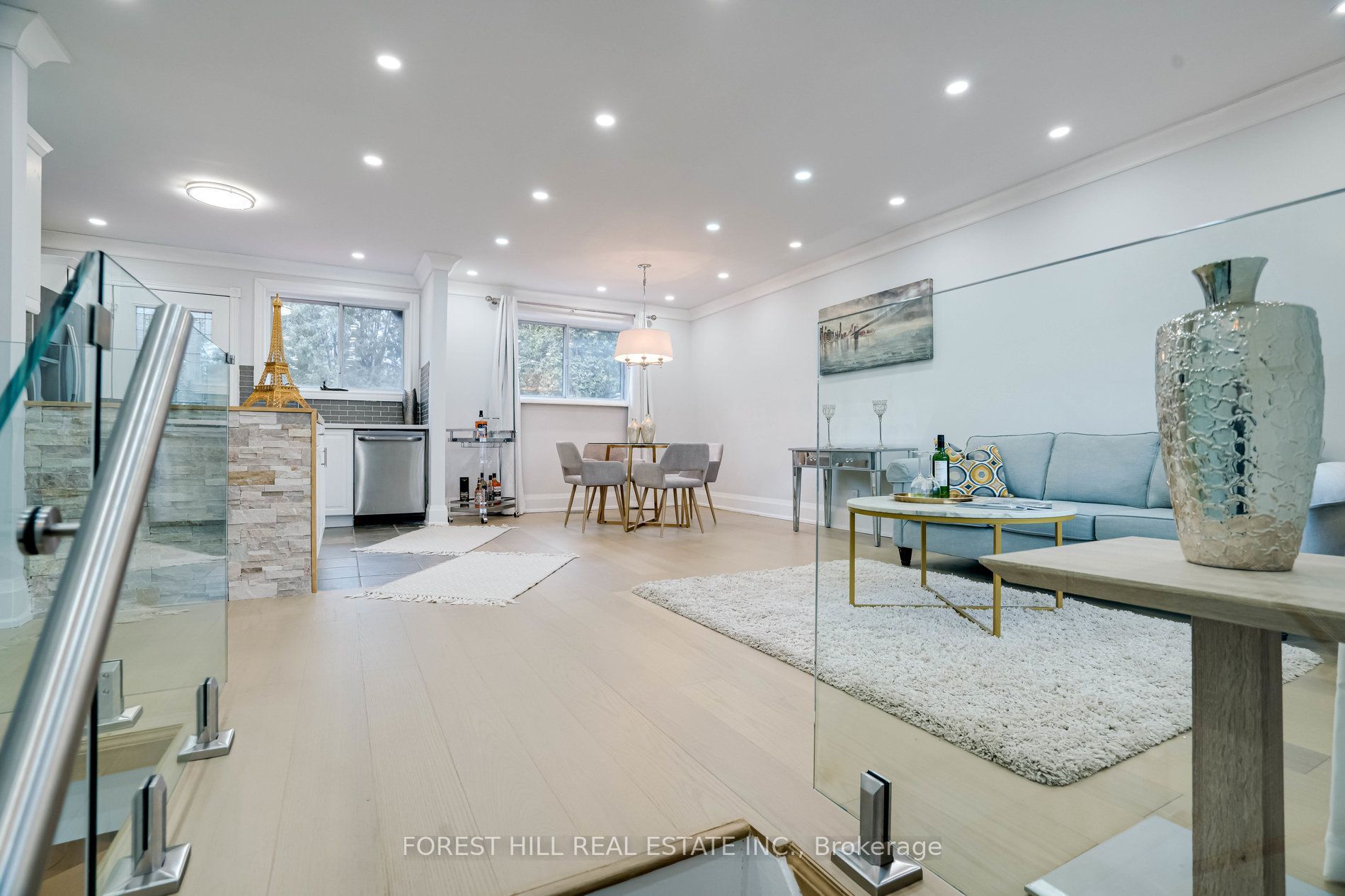 1 Willis Drive Property Photo 6