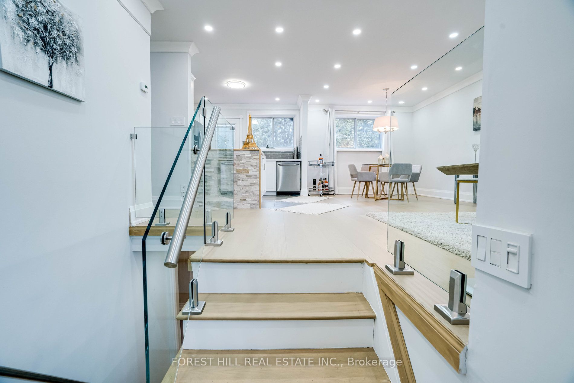 1 Willis Drive Property Photo 7