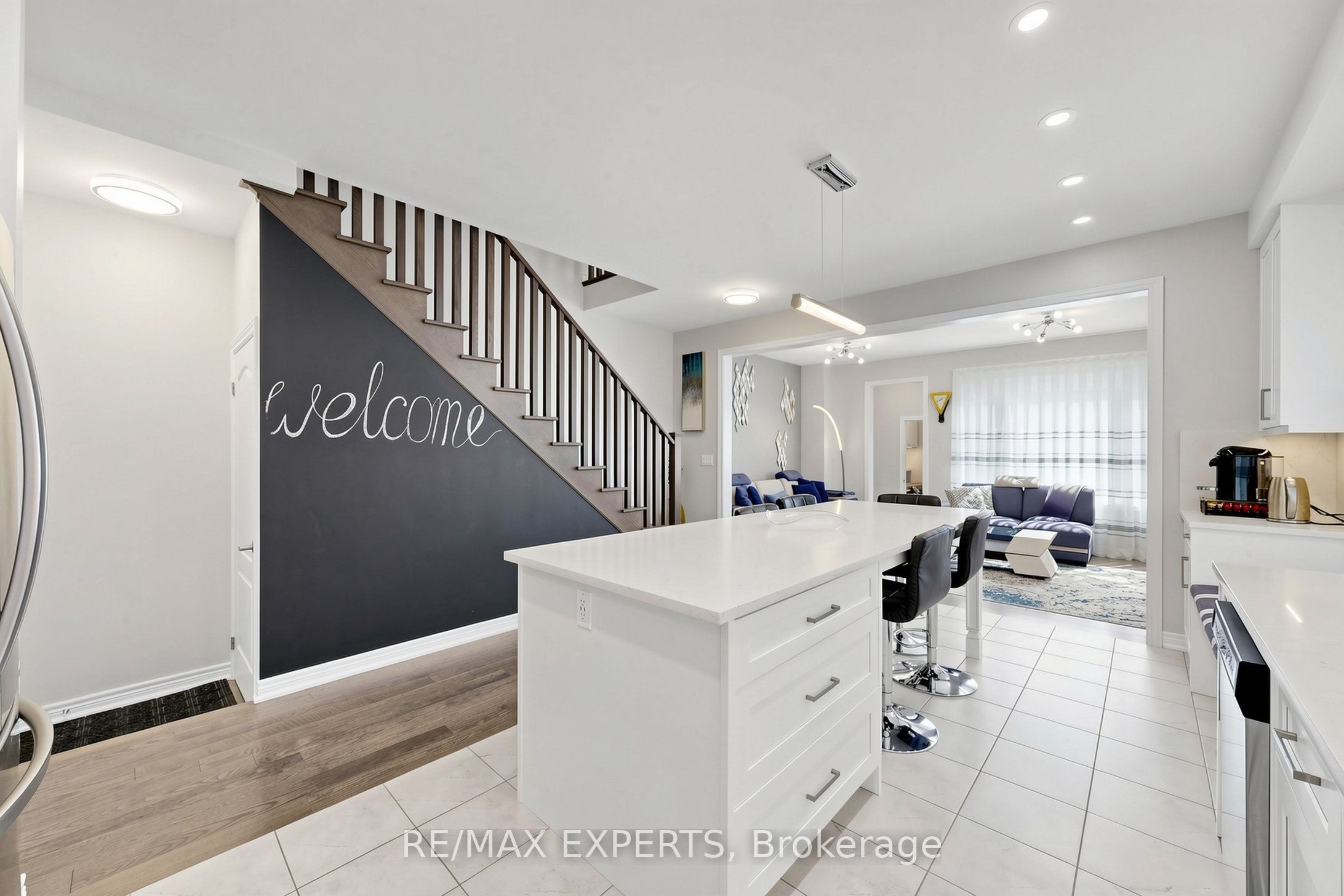 9 Applegate Drive Property Photo 8