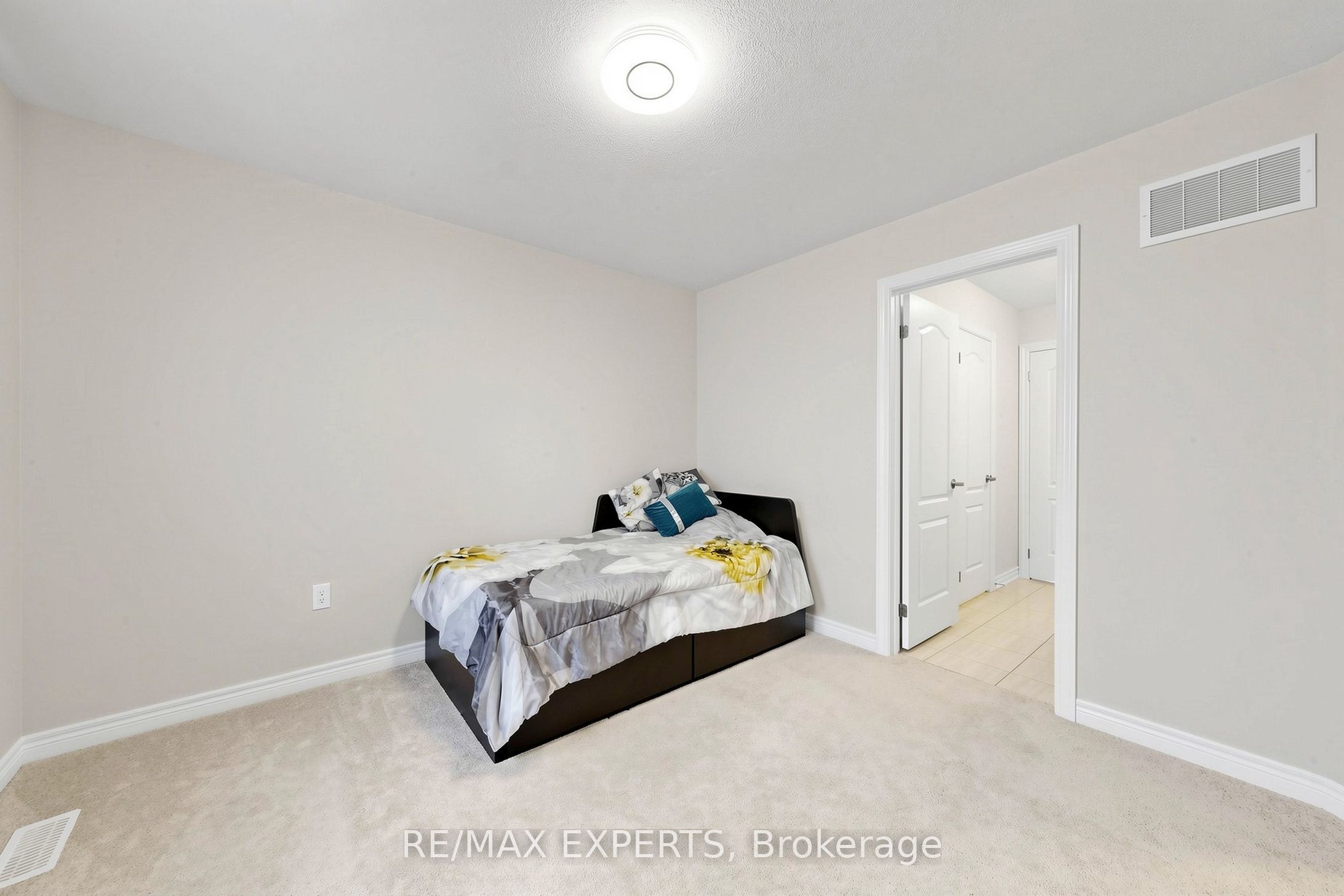 9 Applegate Drive Property Photo 32