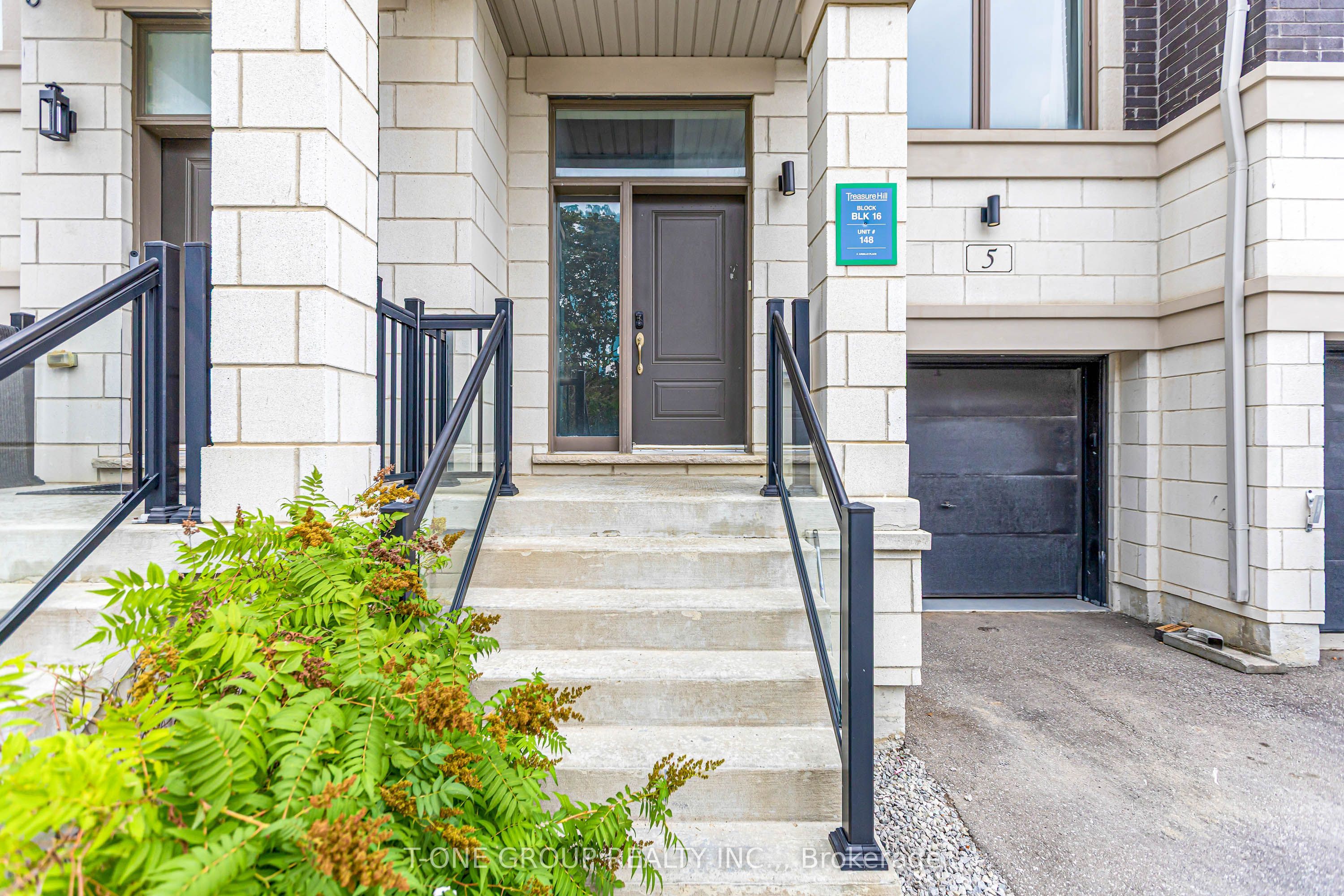 5 Armillo Place Property Photo 3
