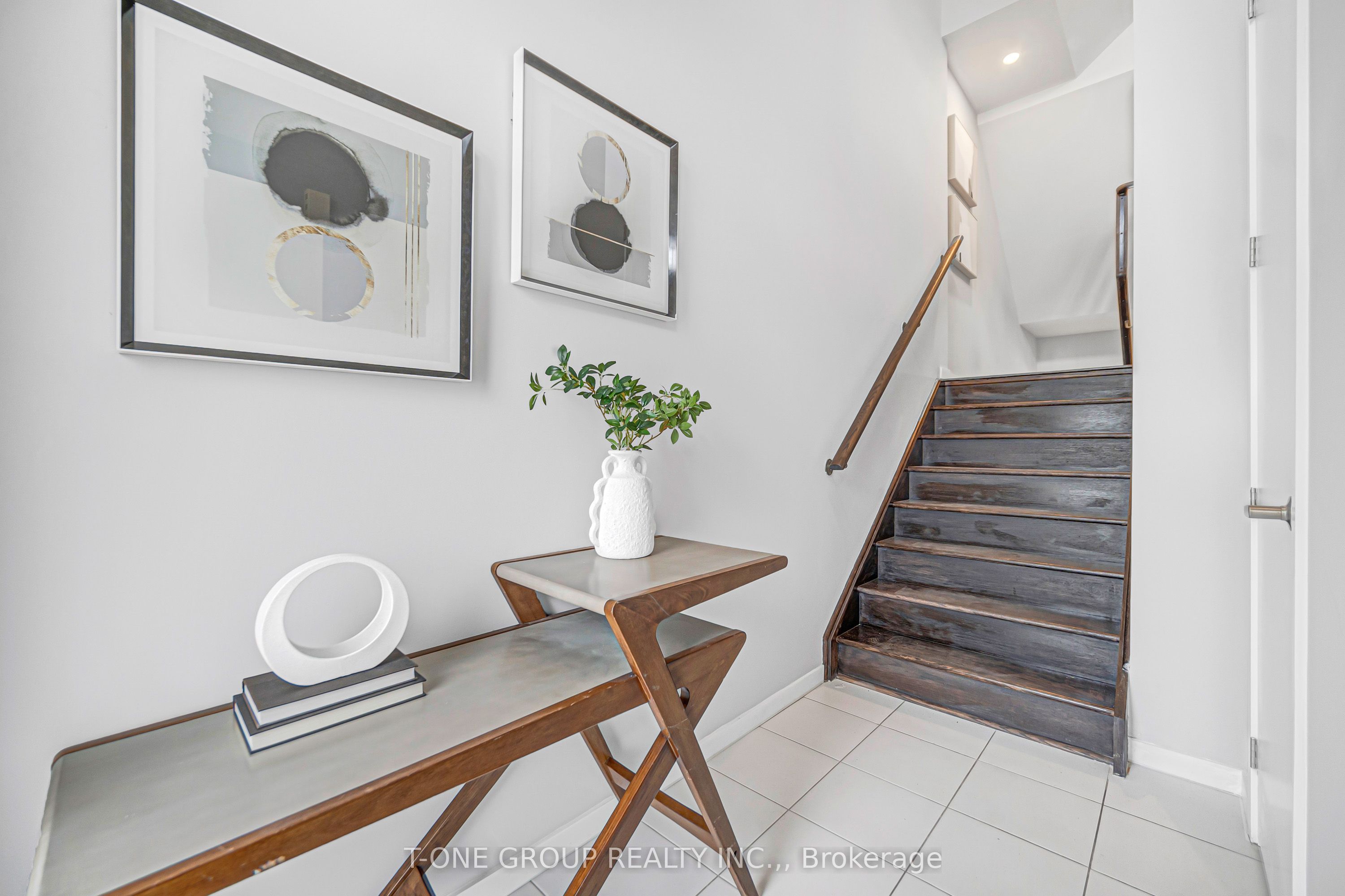 5 Armillo Place Property Photo 4