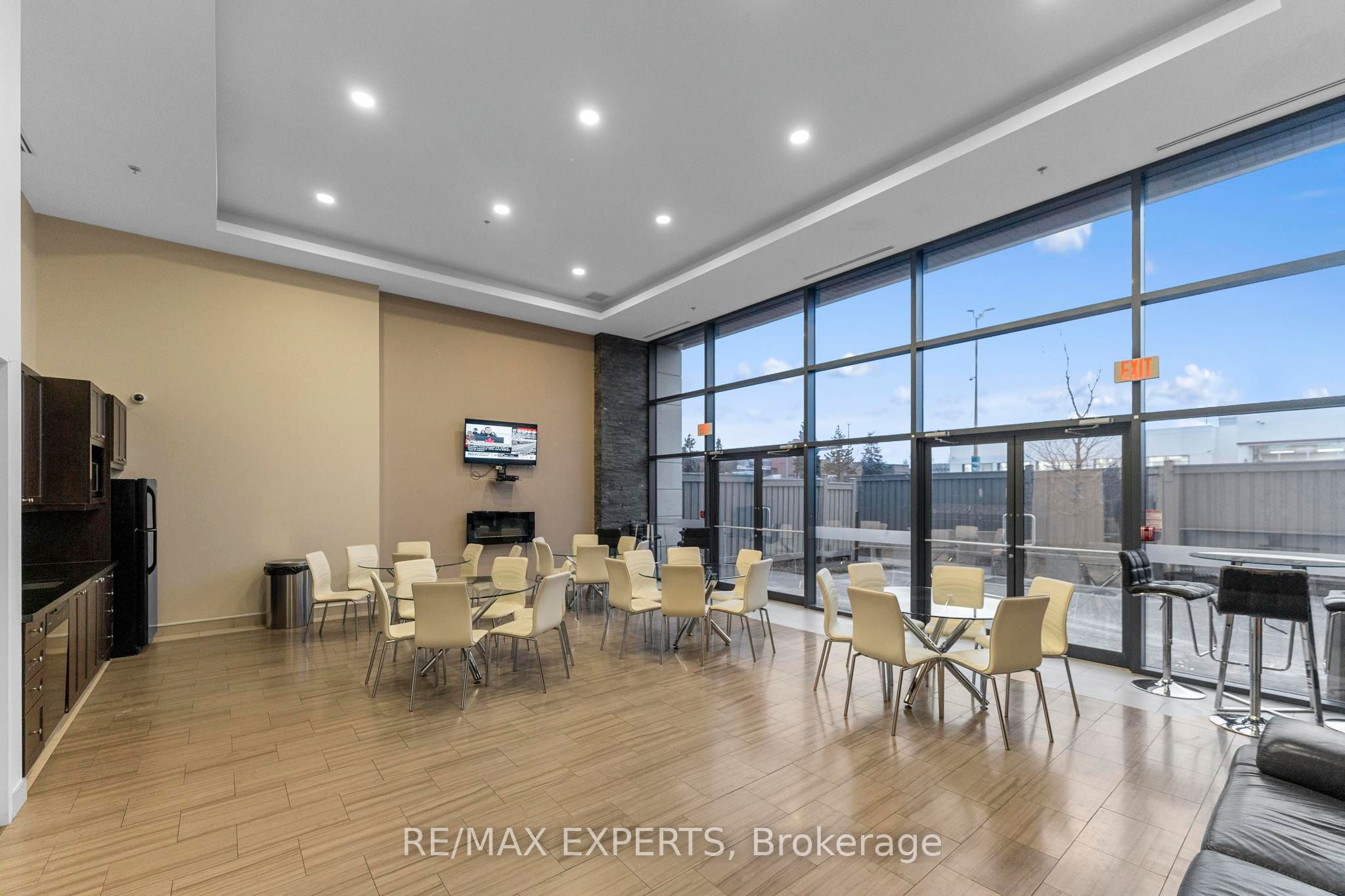 12 Woodstream Boulevard 201 Property Photo 21