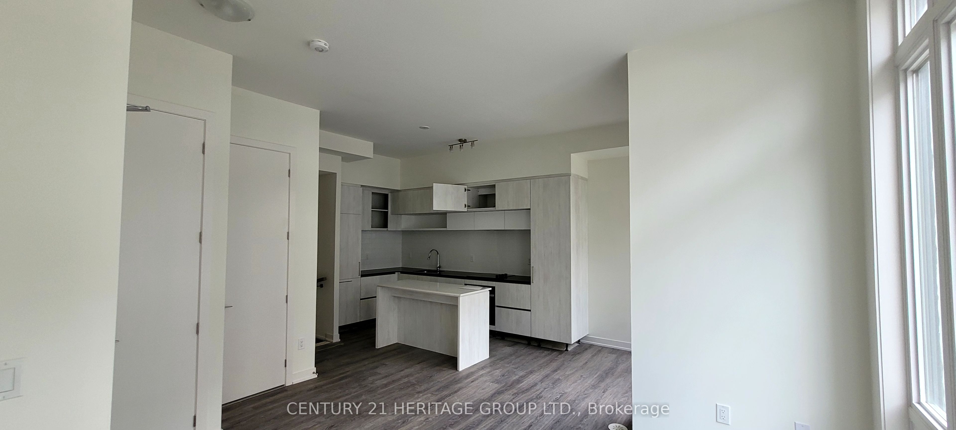 12 David Eyer Road 1230 Property Photo 6