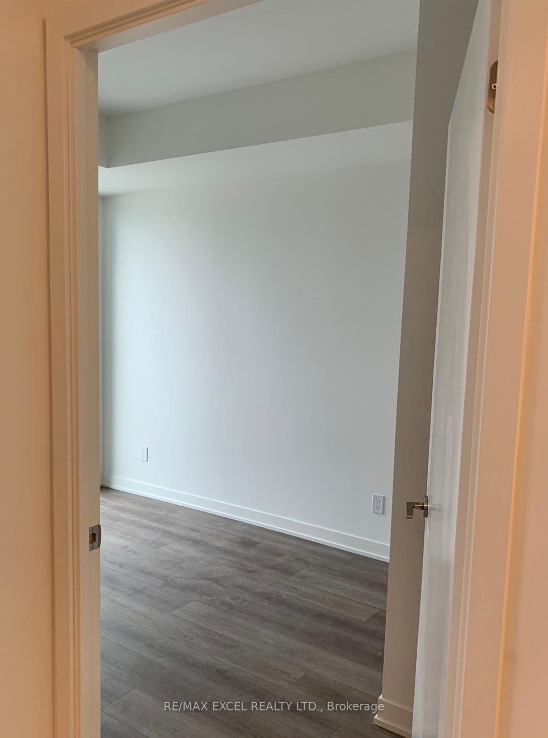 292 Verdale Crossing B505 Property Photo 10