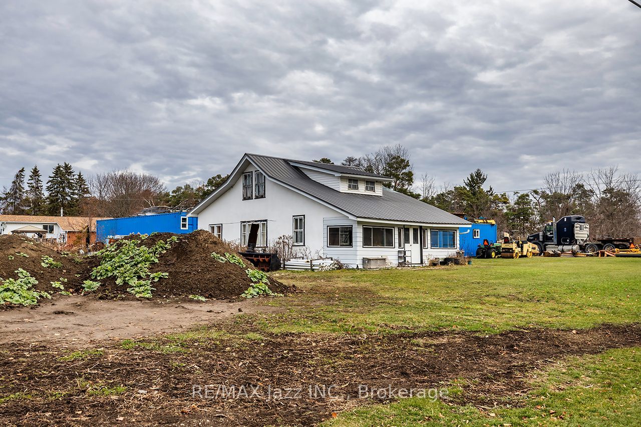 140 Victoria Street Property Photo 6