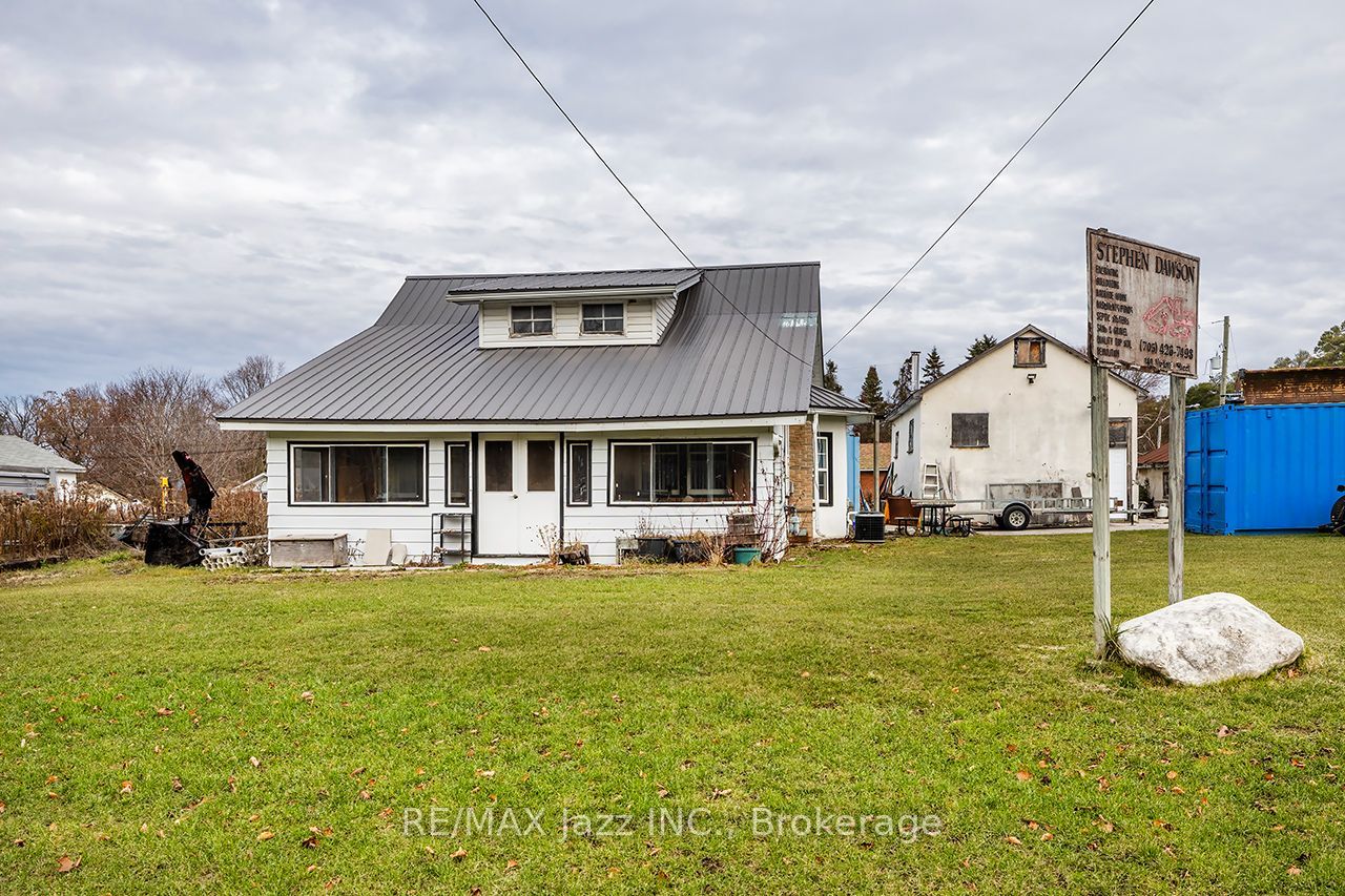 140 Victoria Street Property Photo 9