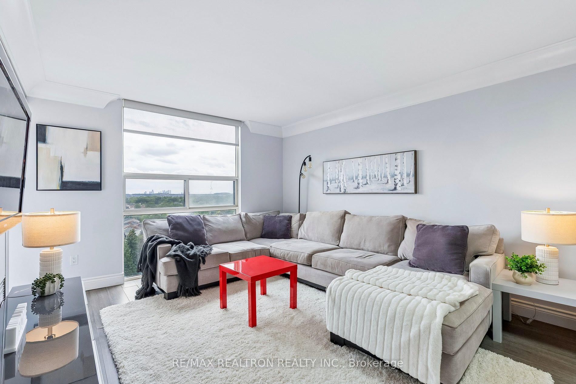 30 Harding Boulevard W 1111 Property Photo 11