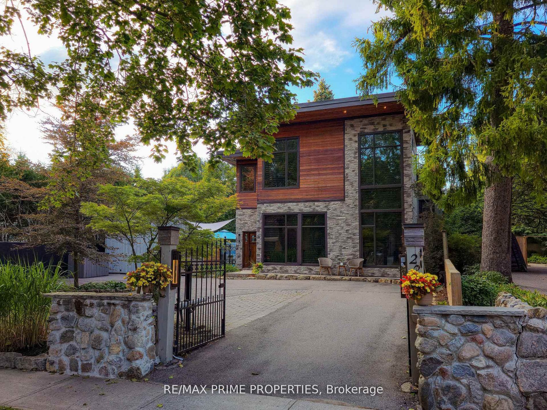 227 Second Street Property Photo 1