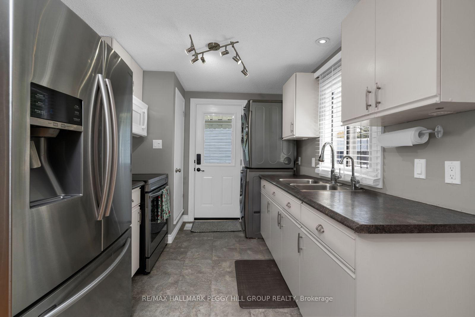 53 Corner Brook Trail Property Photo 5