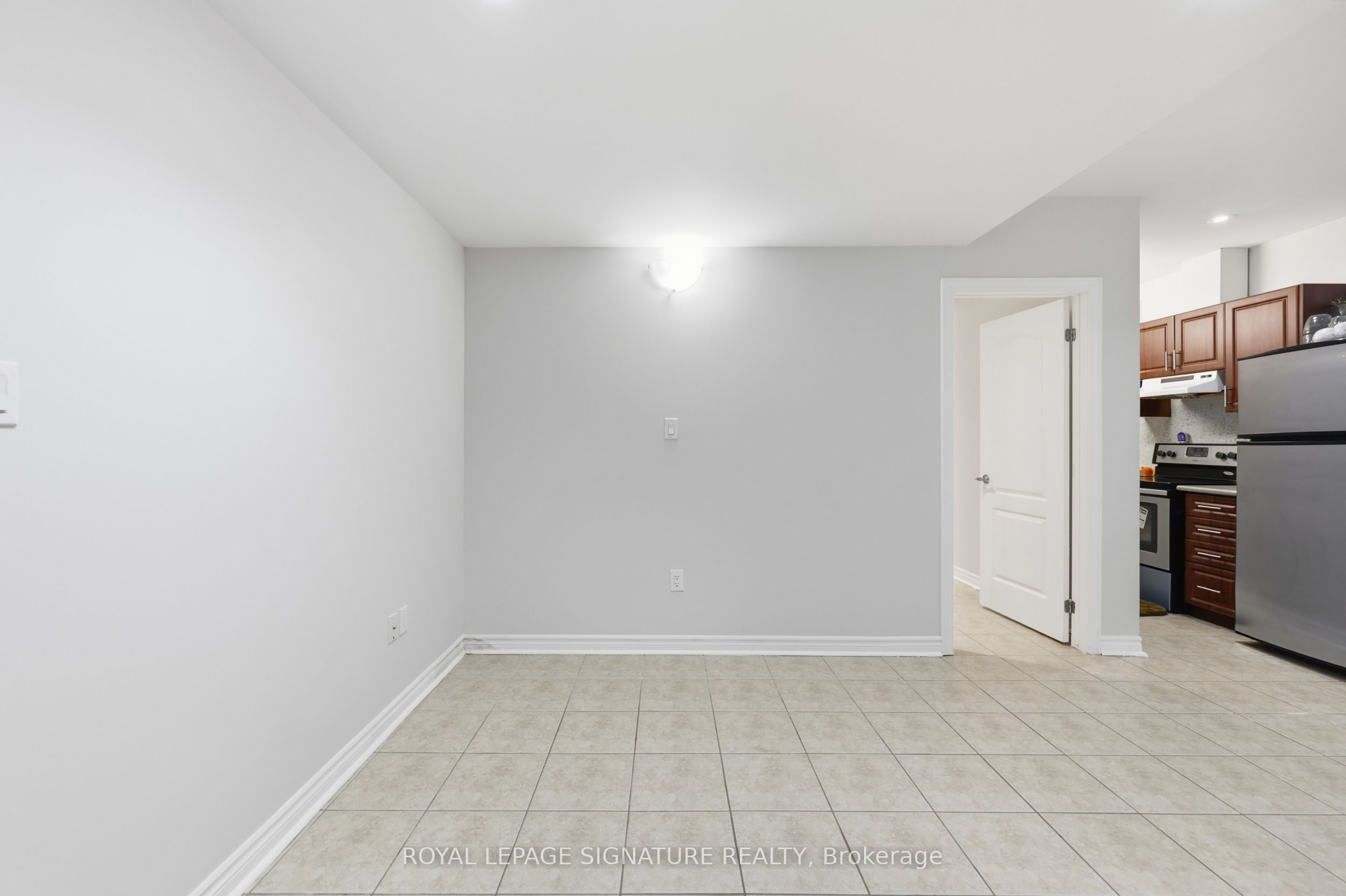 221 Peak Point Boulevard Bsmt Property Photo 9