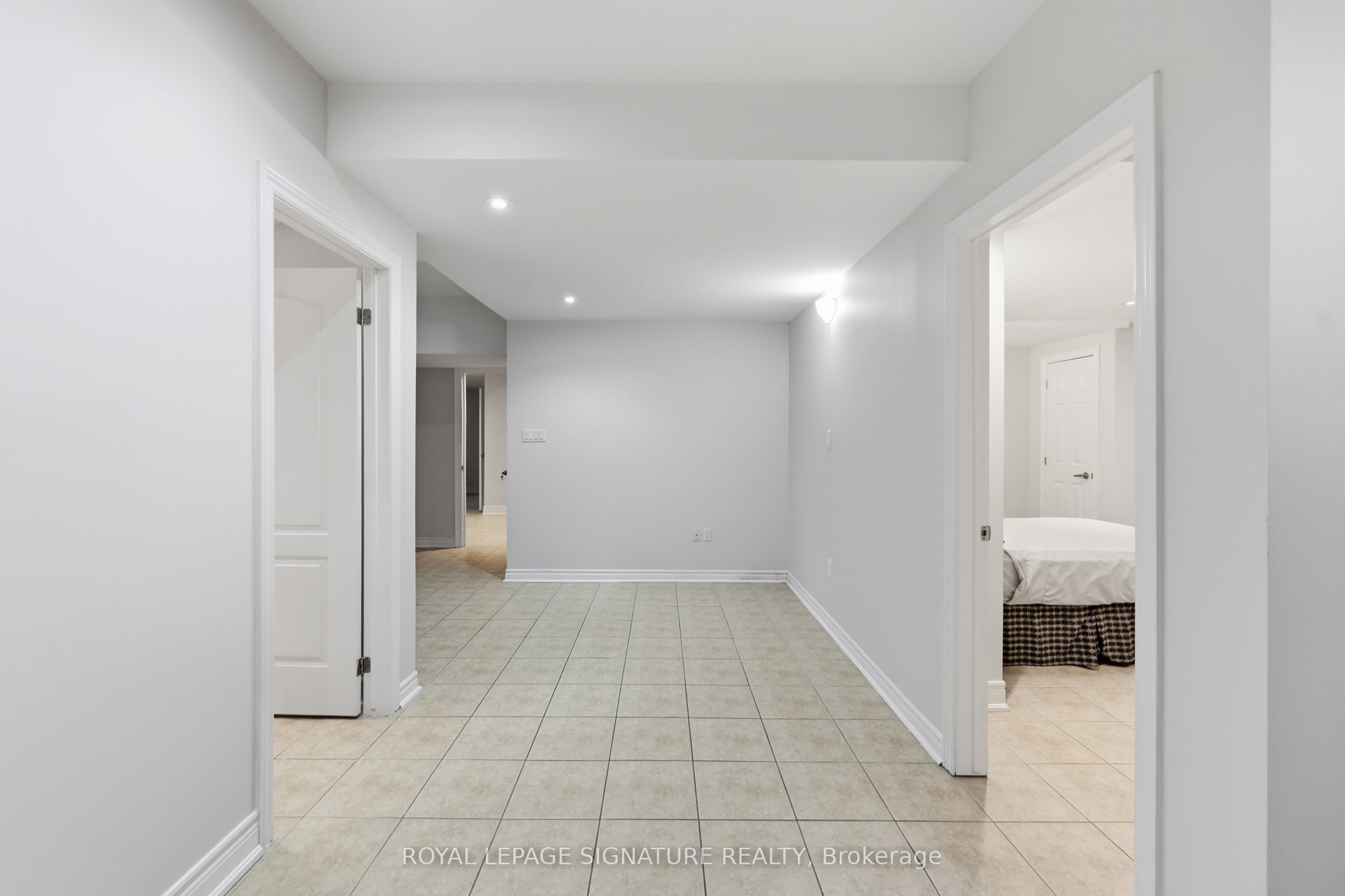 221 Peak Point Boulevard Bsmt Property Photo 13