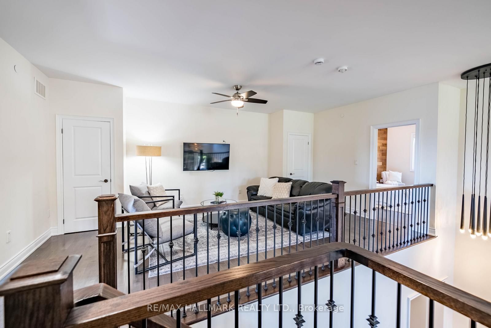 8 Kingstree Court Property Photo 36