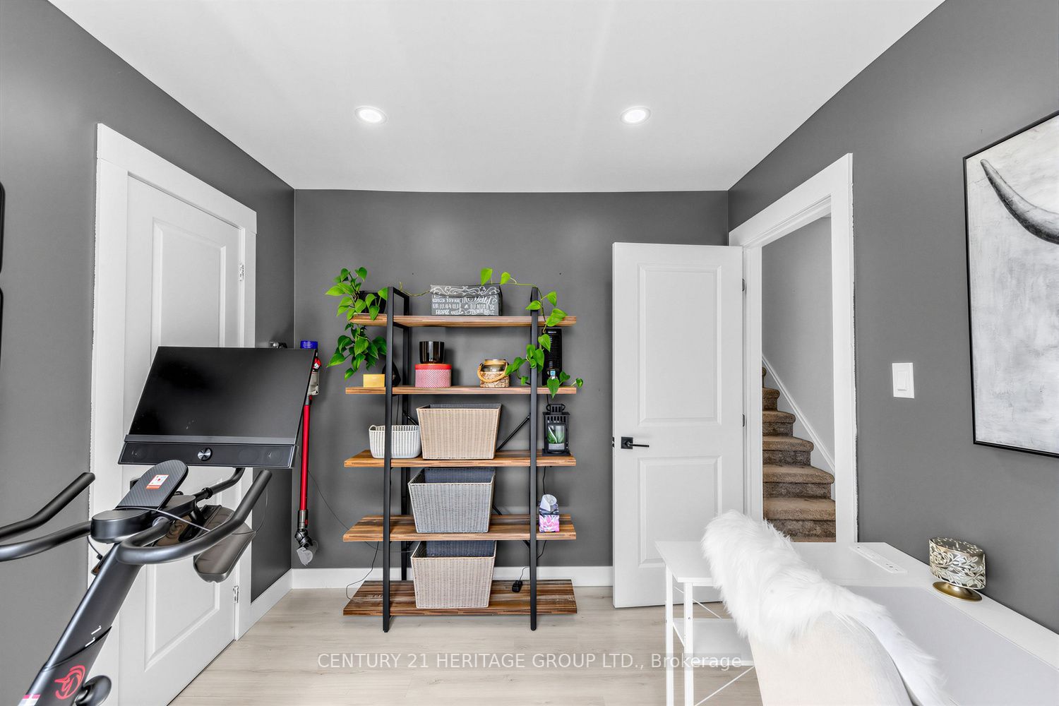 92 Kennedy Street E Property Photo 19