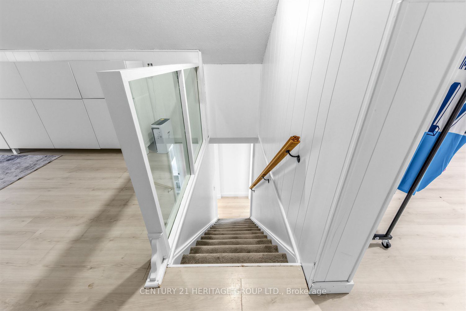 92 Kennedy Street E Property Photo 22