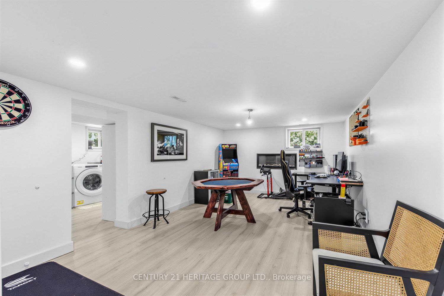 92 Kennedy Street E Property Photo 23