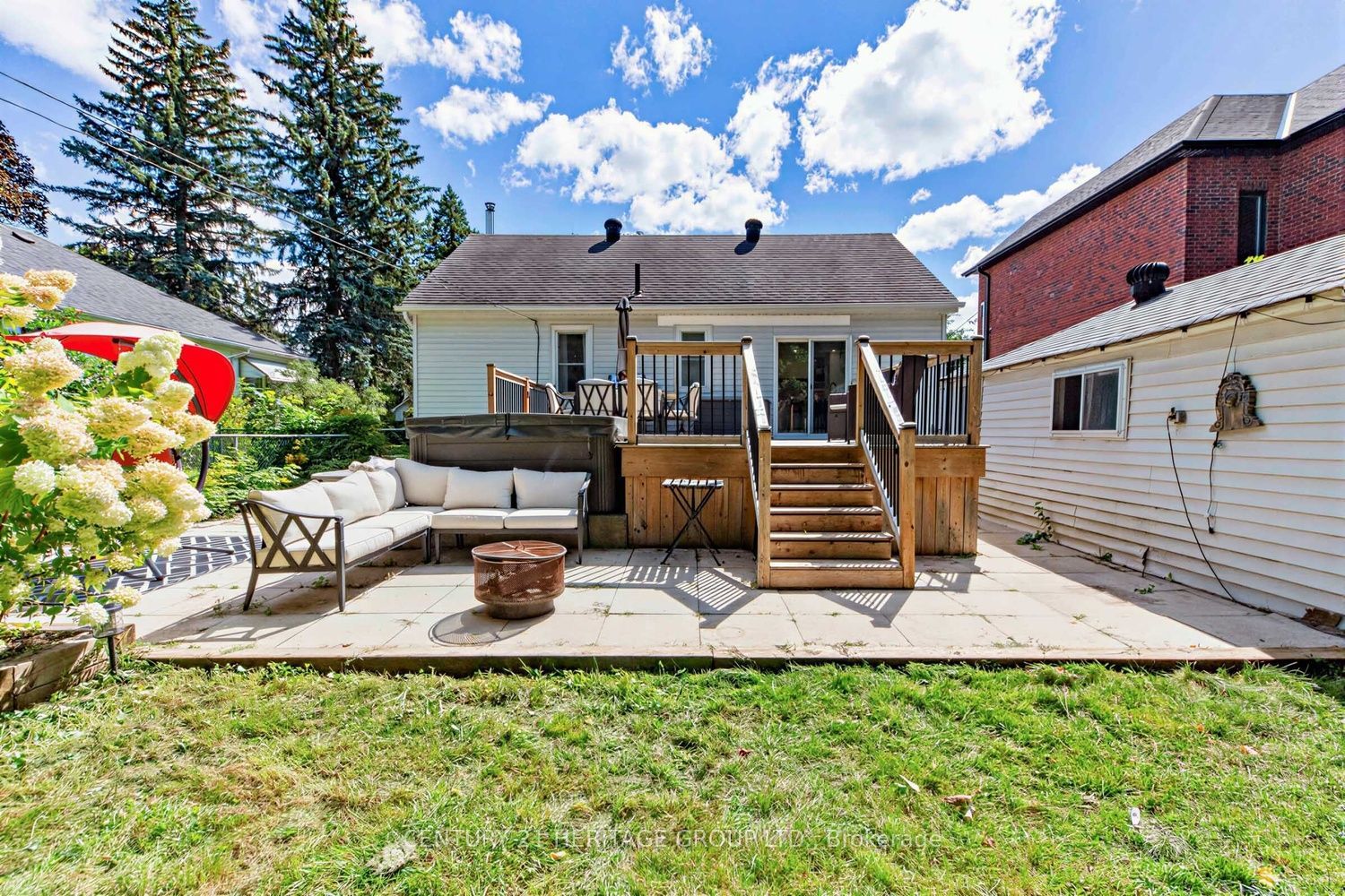 92 Kennedy Street E Property Photo 33
