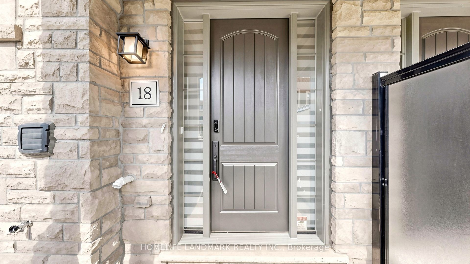 18 Gardenders Lane Property Photo 8