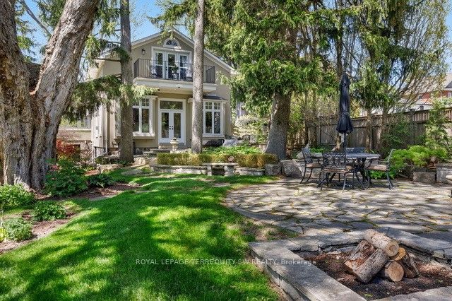 41 Kennedy Street W Property Photo 1