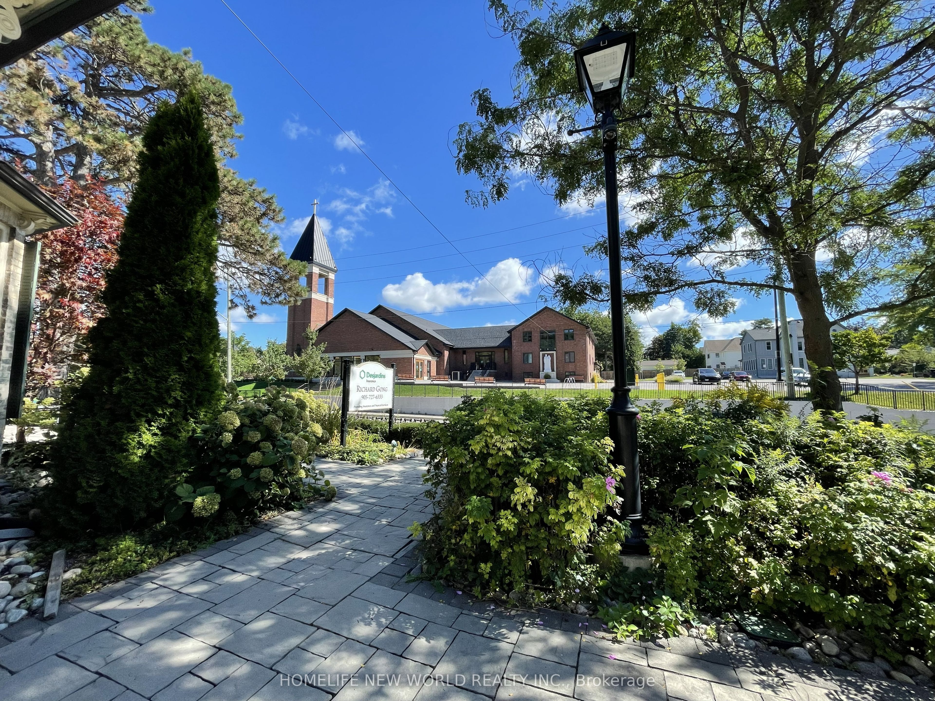 15342 Yonge Street Property Photo 6