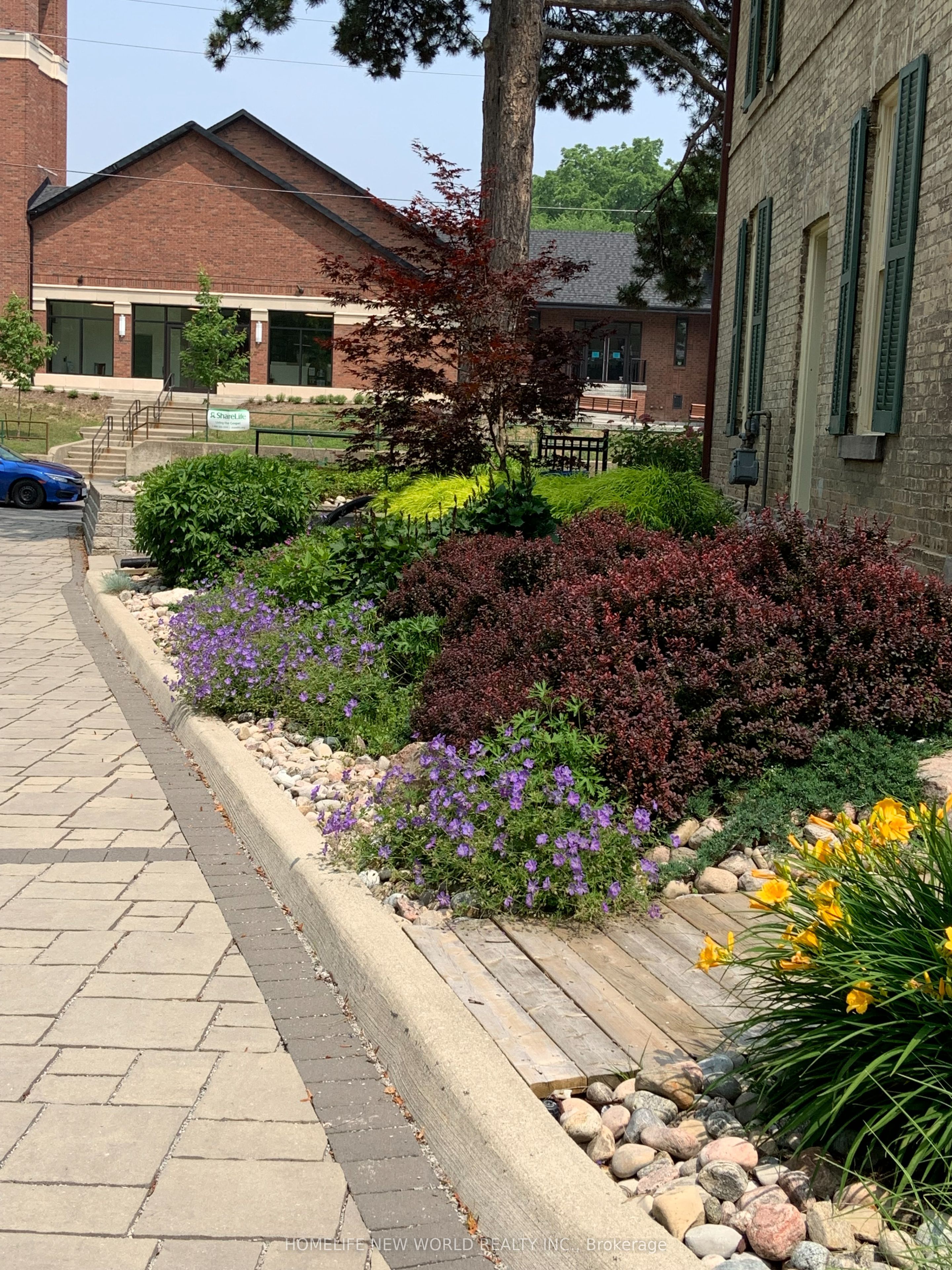 15342 Yonge Street Property Photo 6