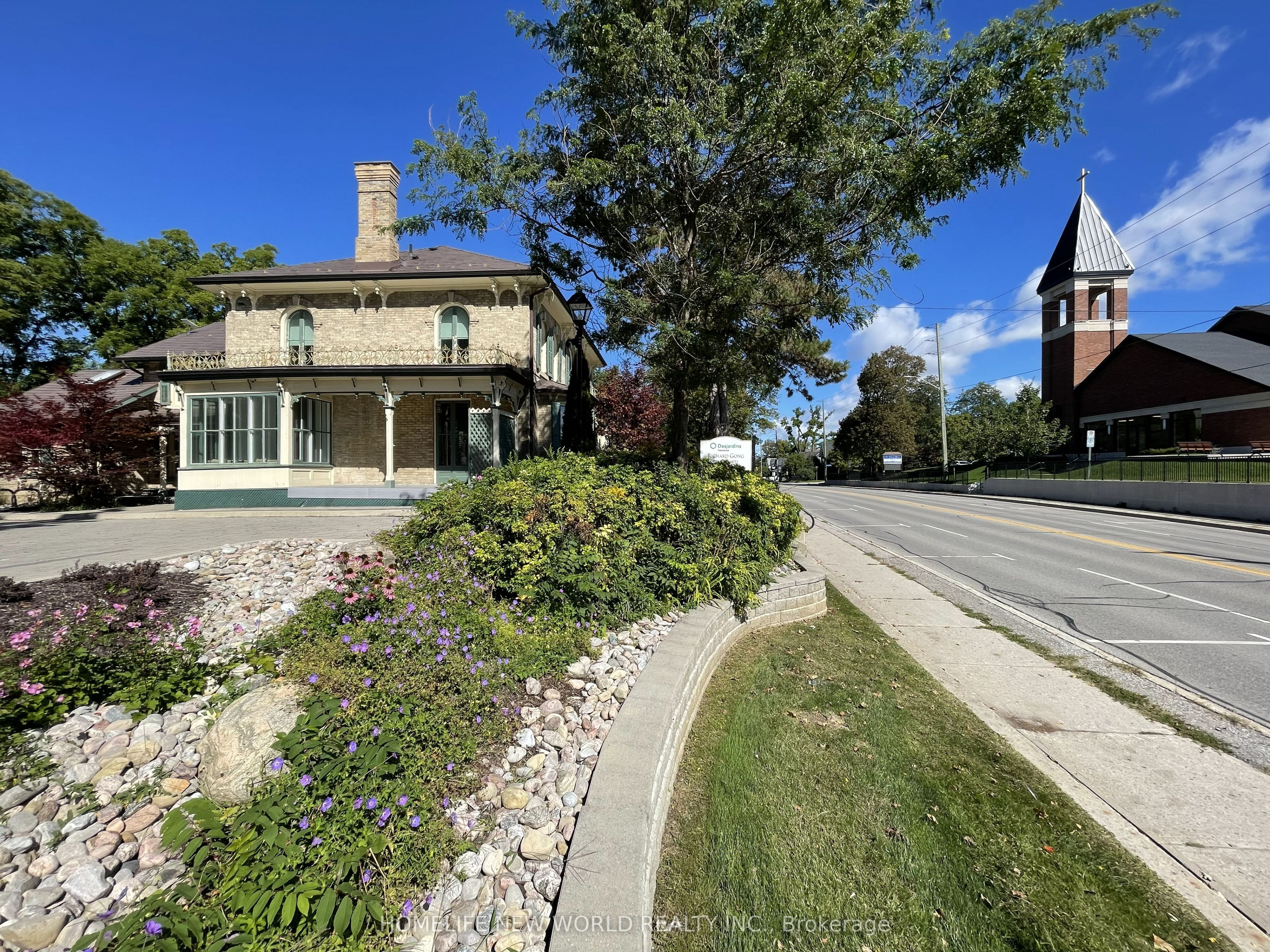 15342 Yonge Street Property Photo 9