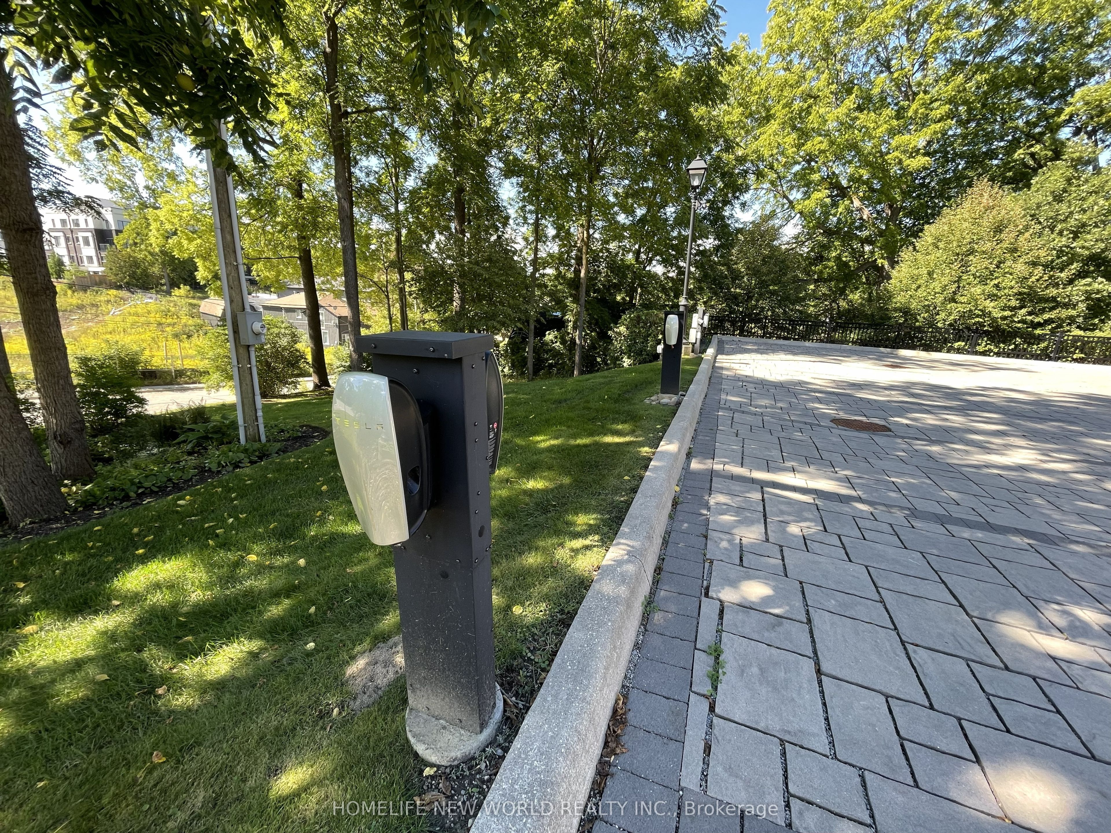 15342 Yonge Street Property Photo 10