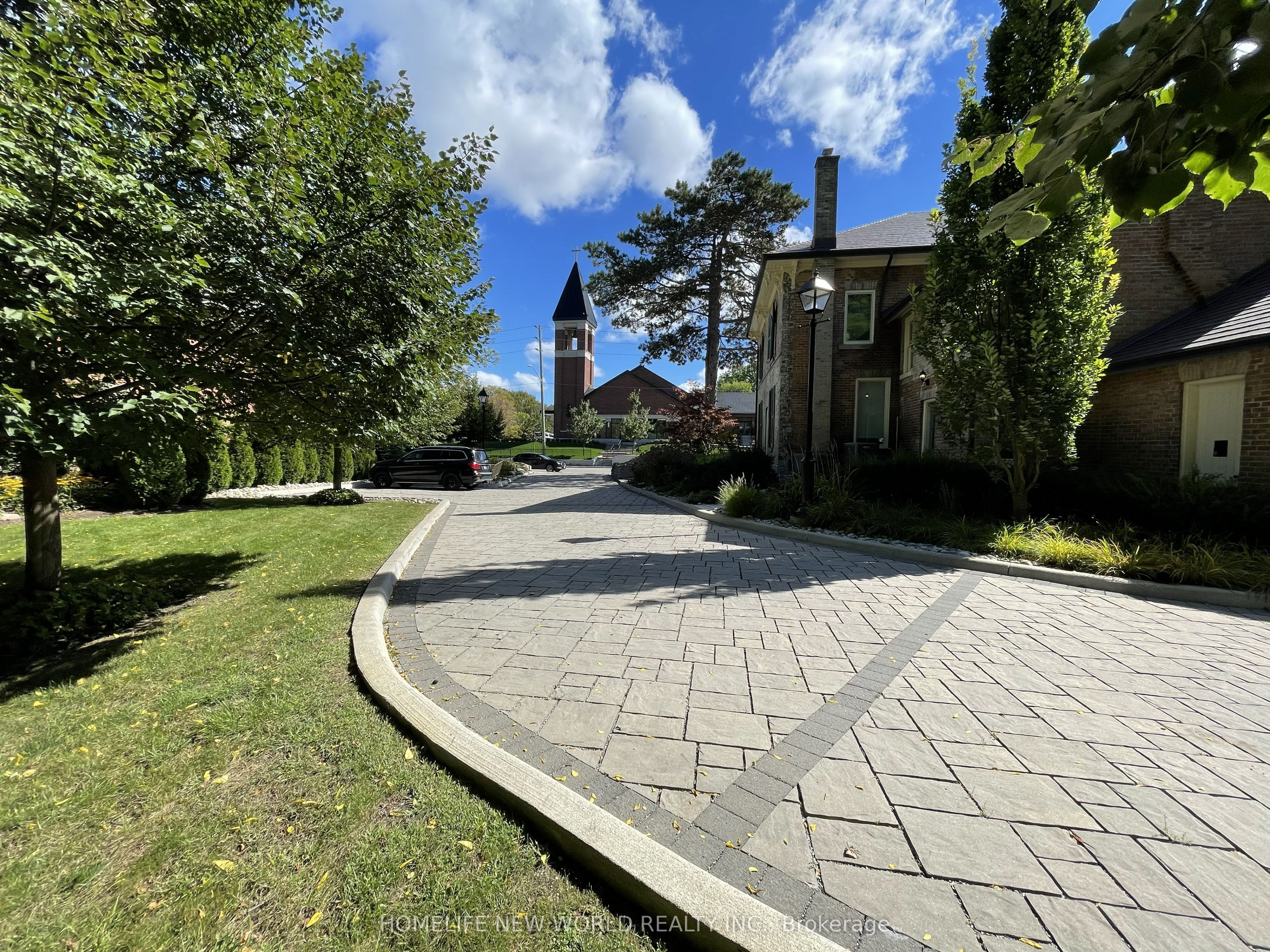 15342 Yonge Street Property Photo 21