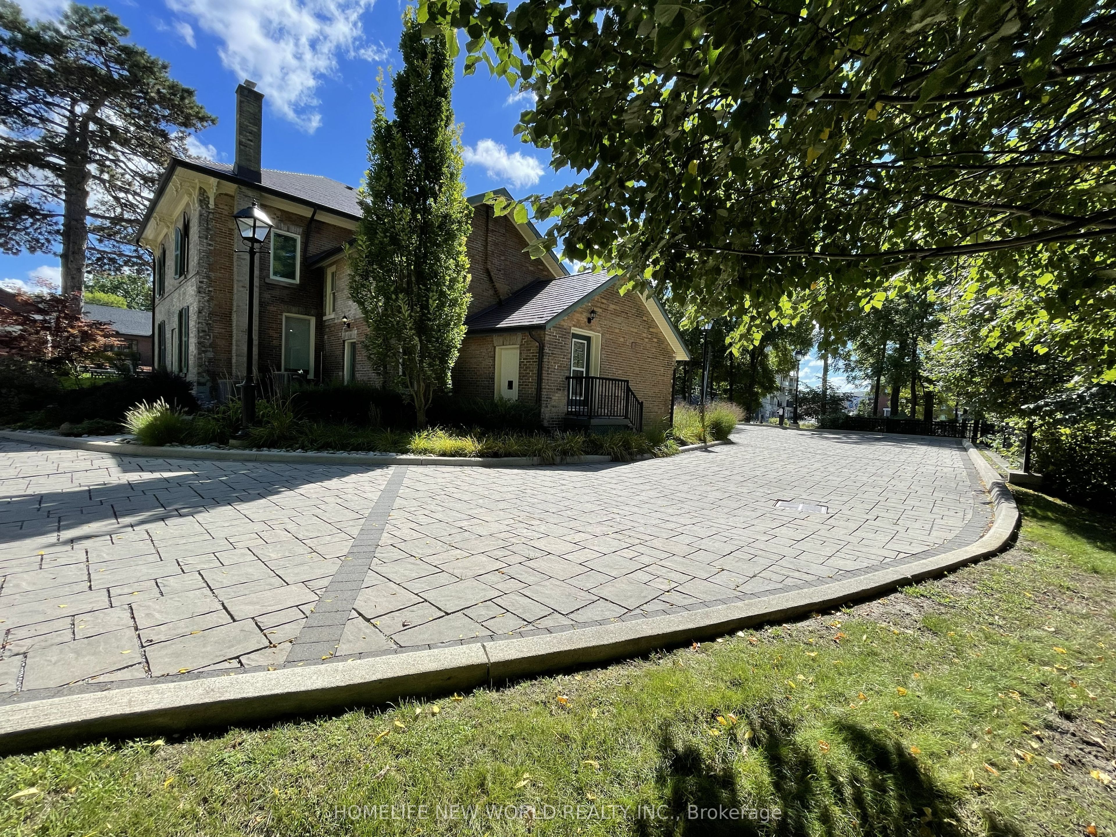 15342 Yonge Street Property Photo 22