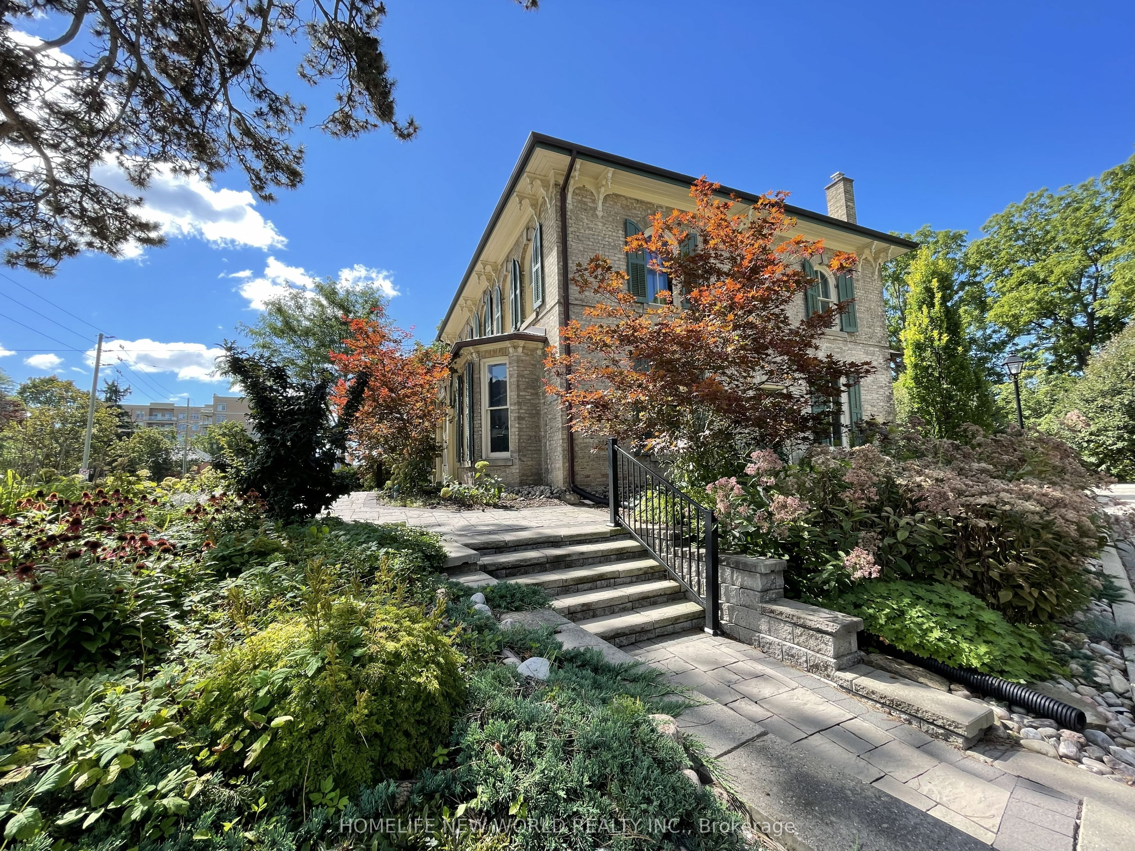 15342 Yonge Street Property Photo 27