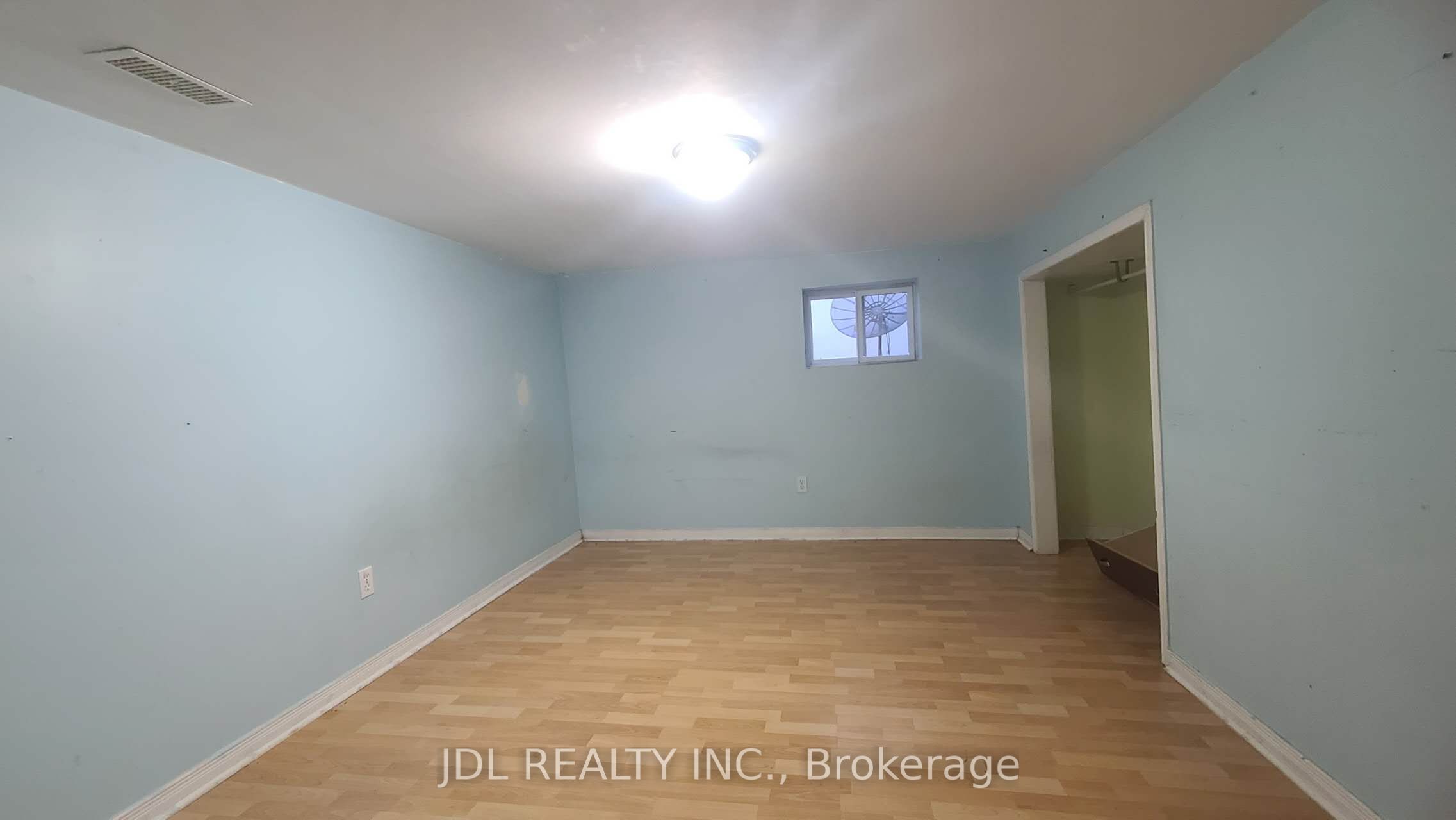 2411 Canal Road Property Photo 12