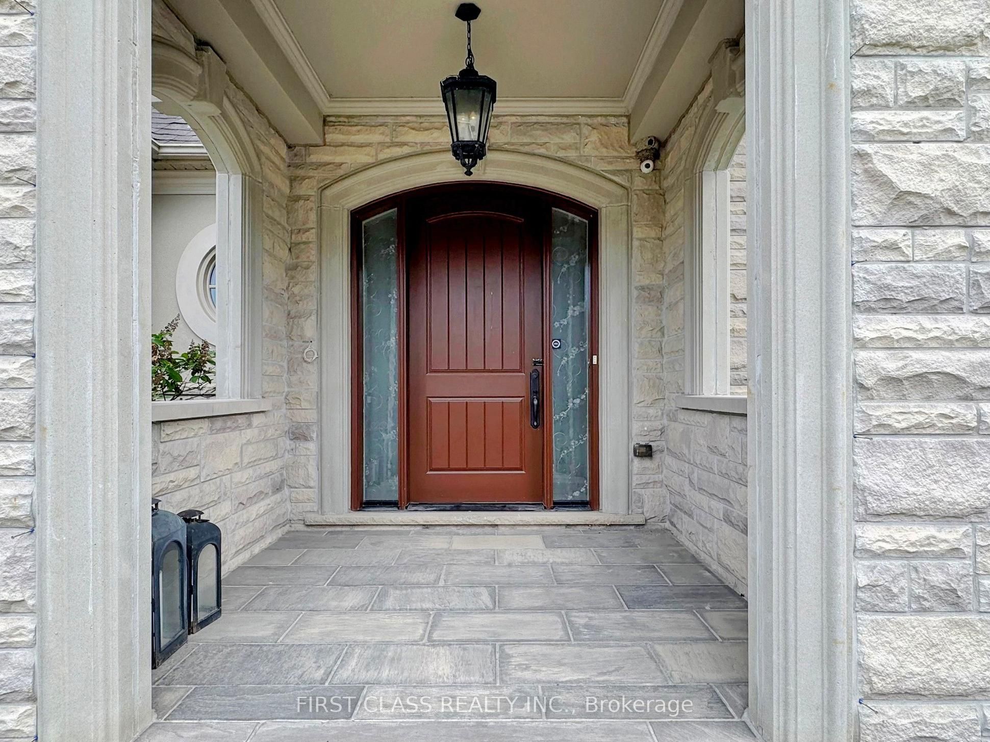 3 Royal County Down Crescent Property Photo 2