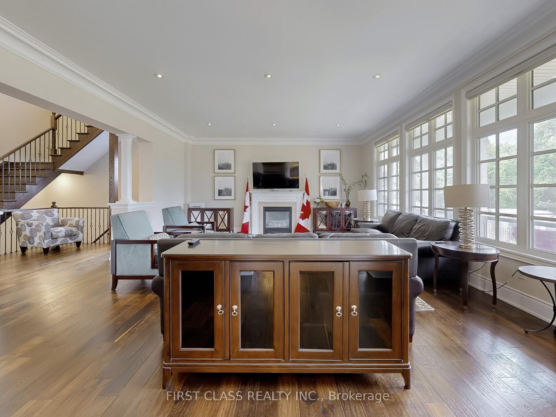 3 Royal County Down Crescent Property Photo 4
