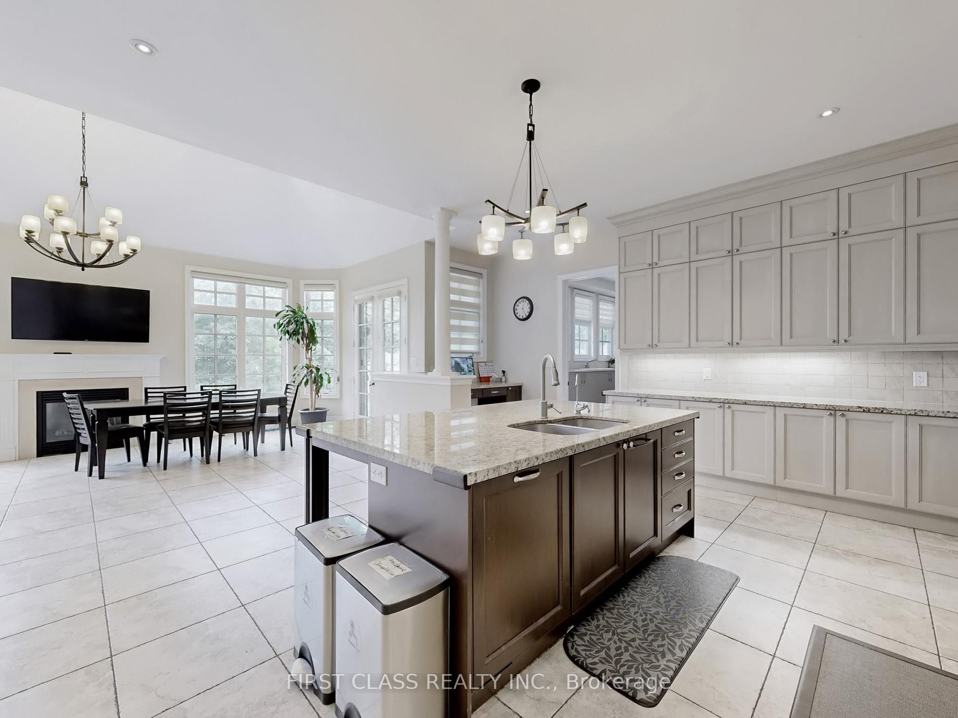 3 Royal County Down Crescent Property Photo 10