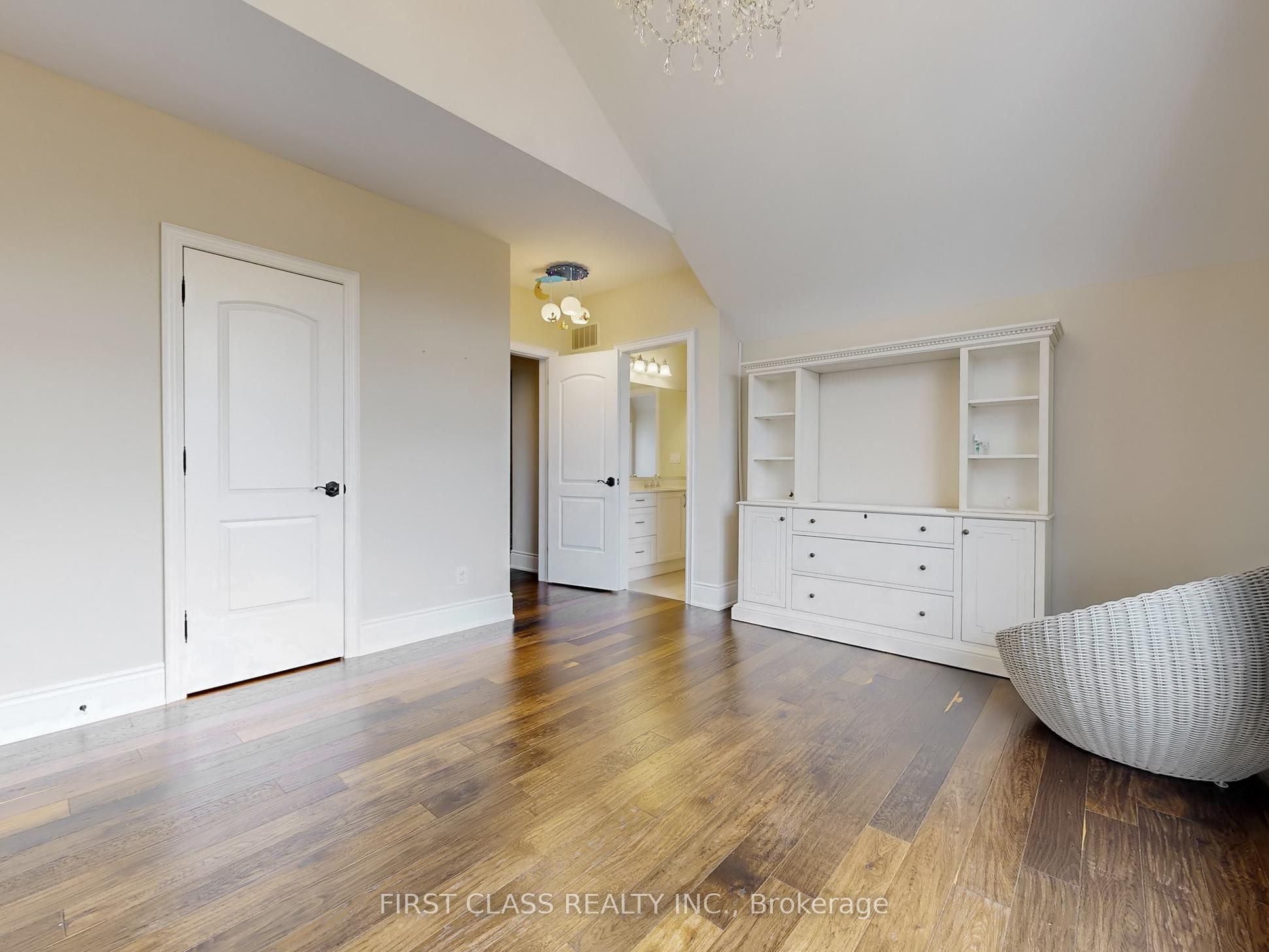 3 Royal County Down Crescent Property Photo 26