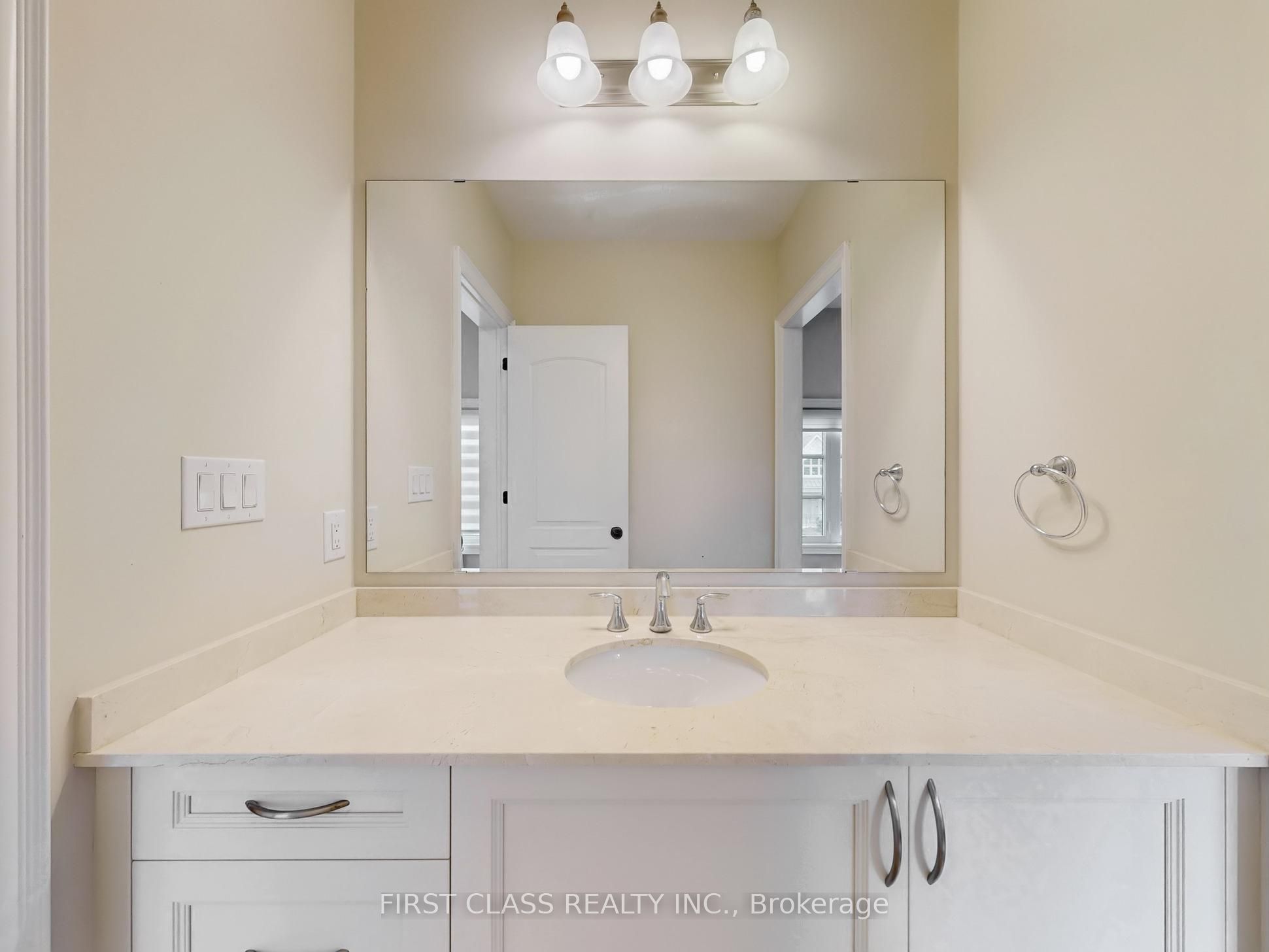 3 Royal County Down Crescent Property Photo 27