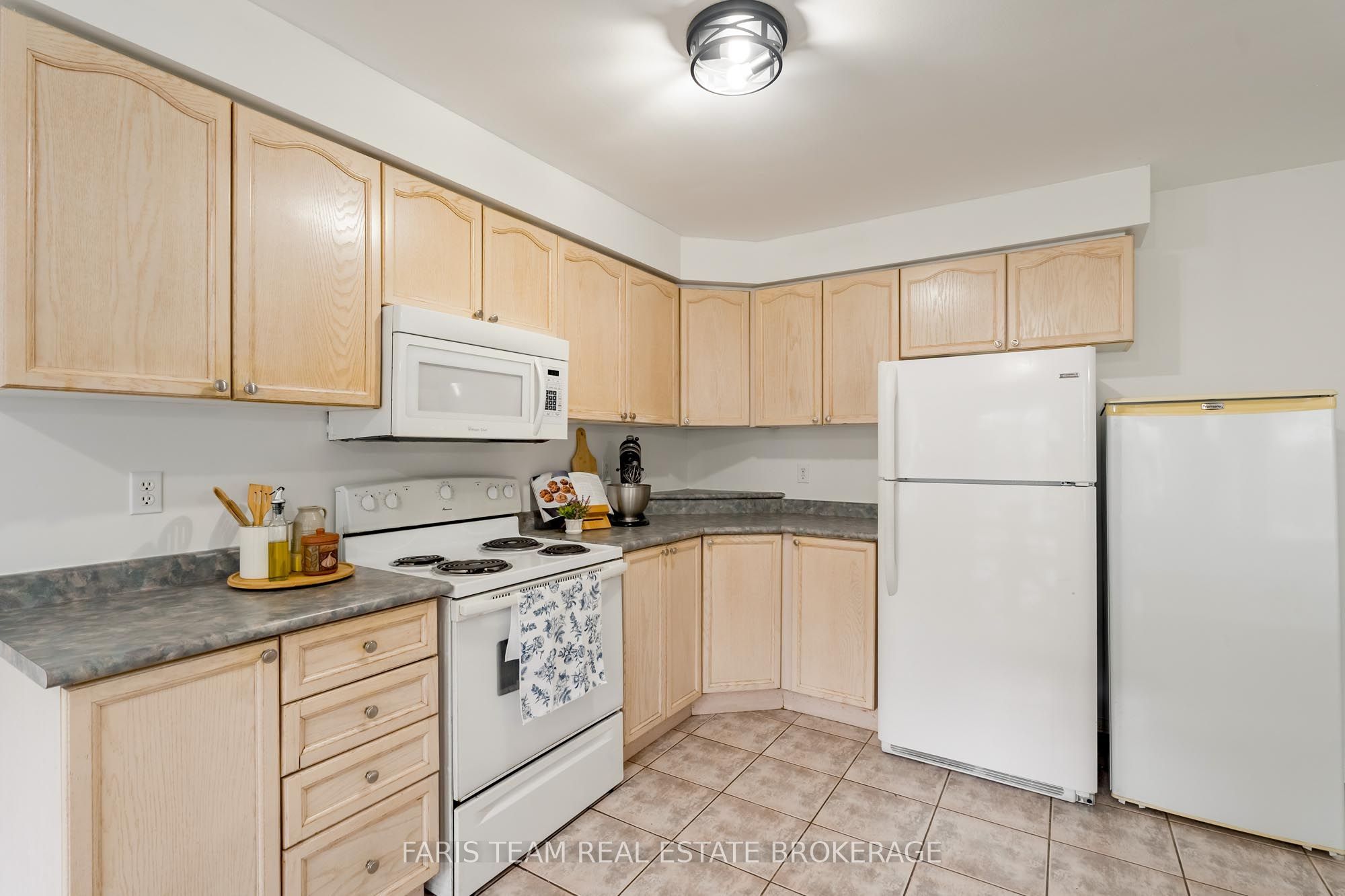 28 Mccurdy Drive Property Photo 6