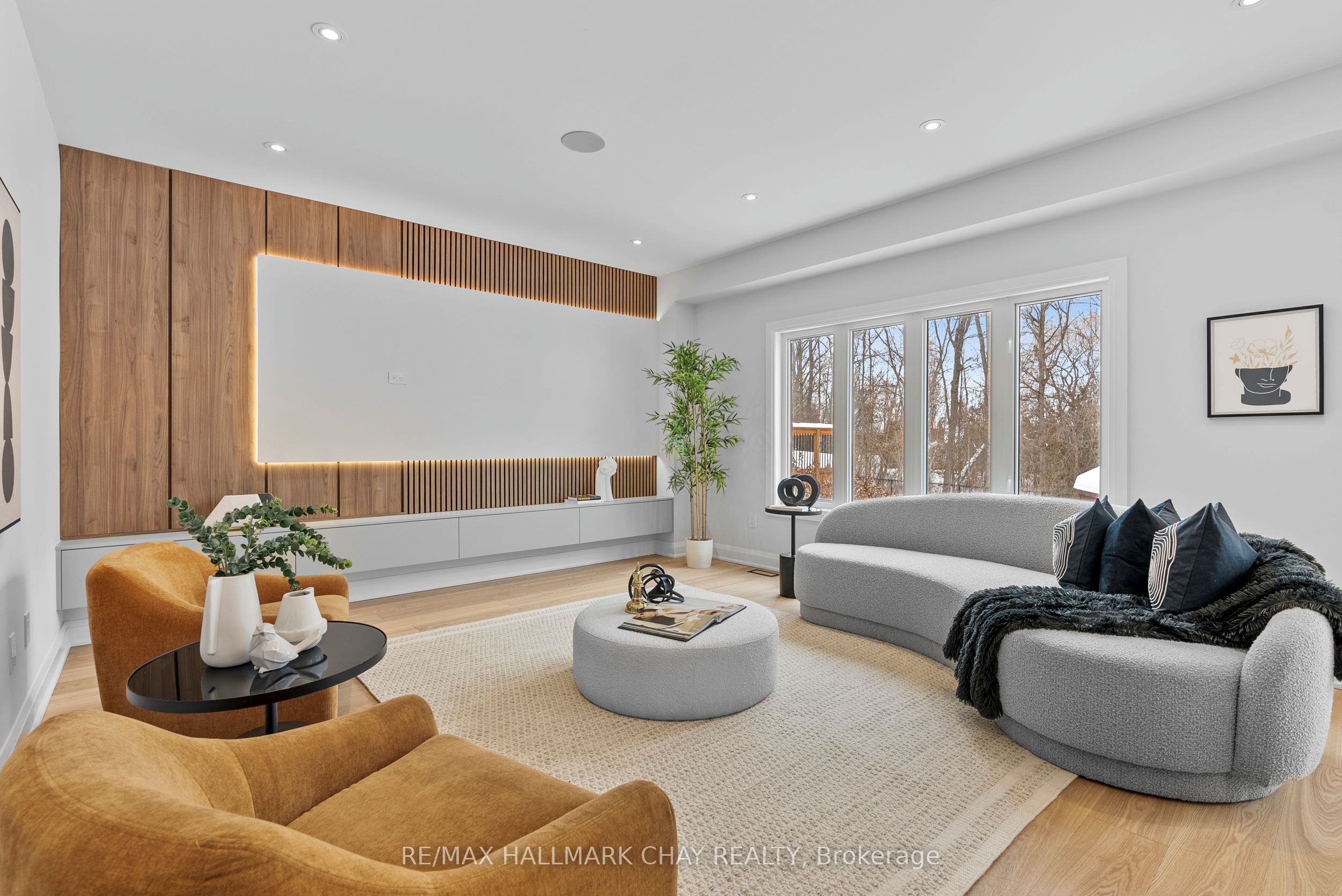 110 Glendower Crescent Property Photo 14