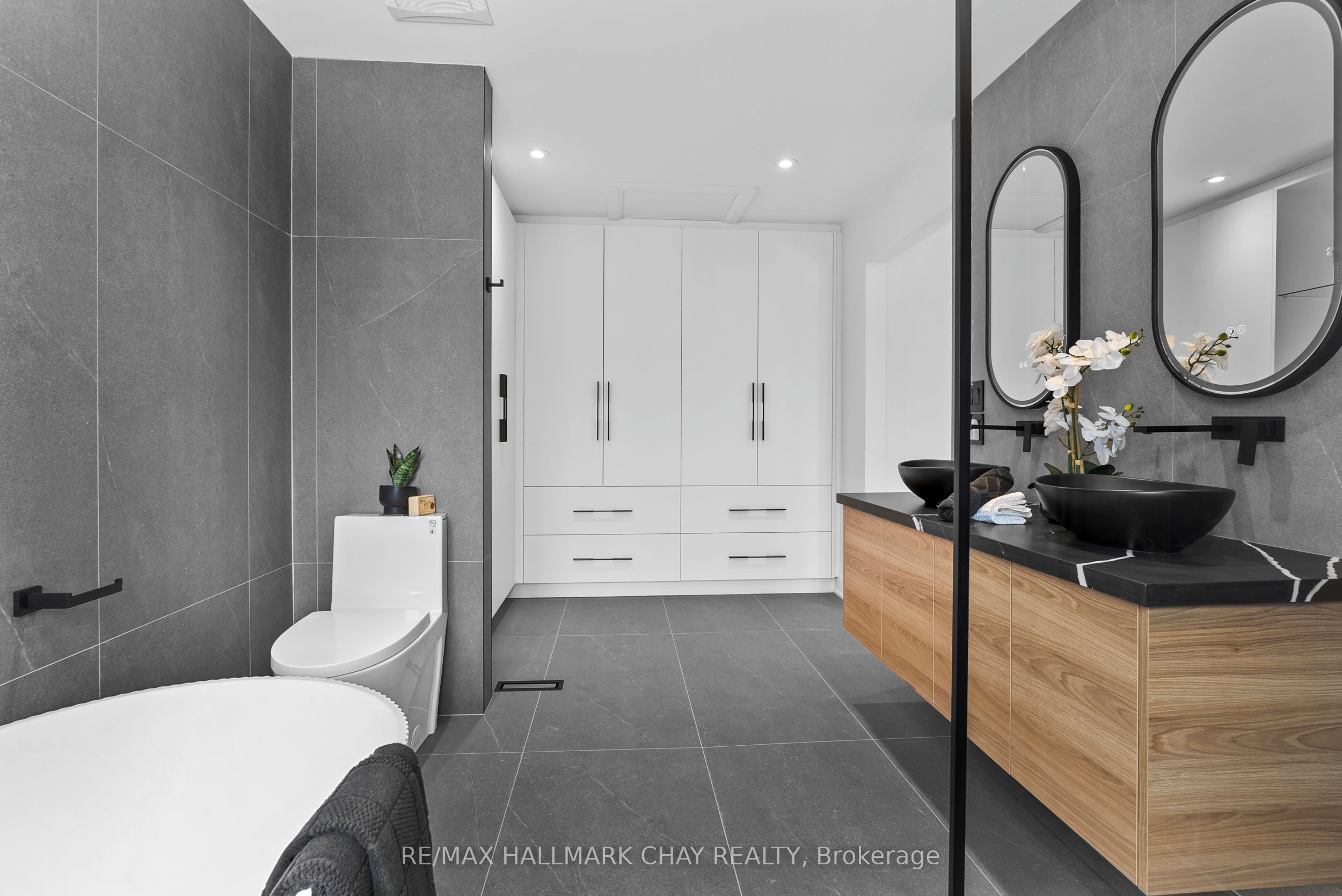 110 Glendower Crescent Property Photo 20