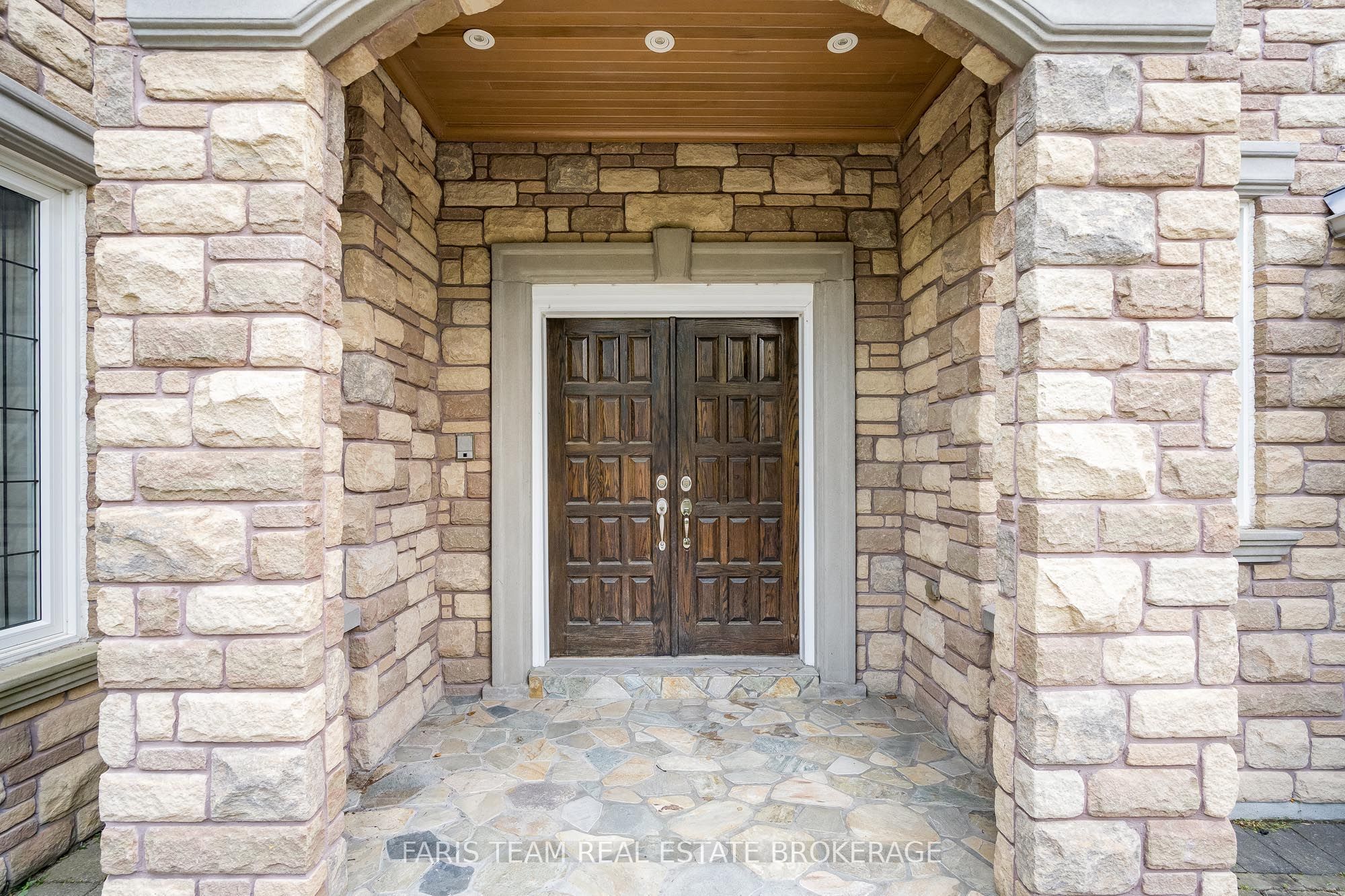 15 Clarendon Drive Property Photo 4