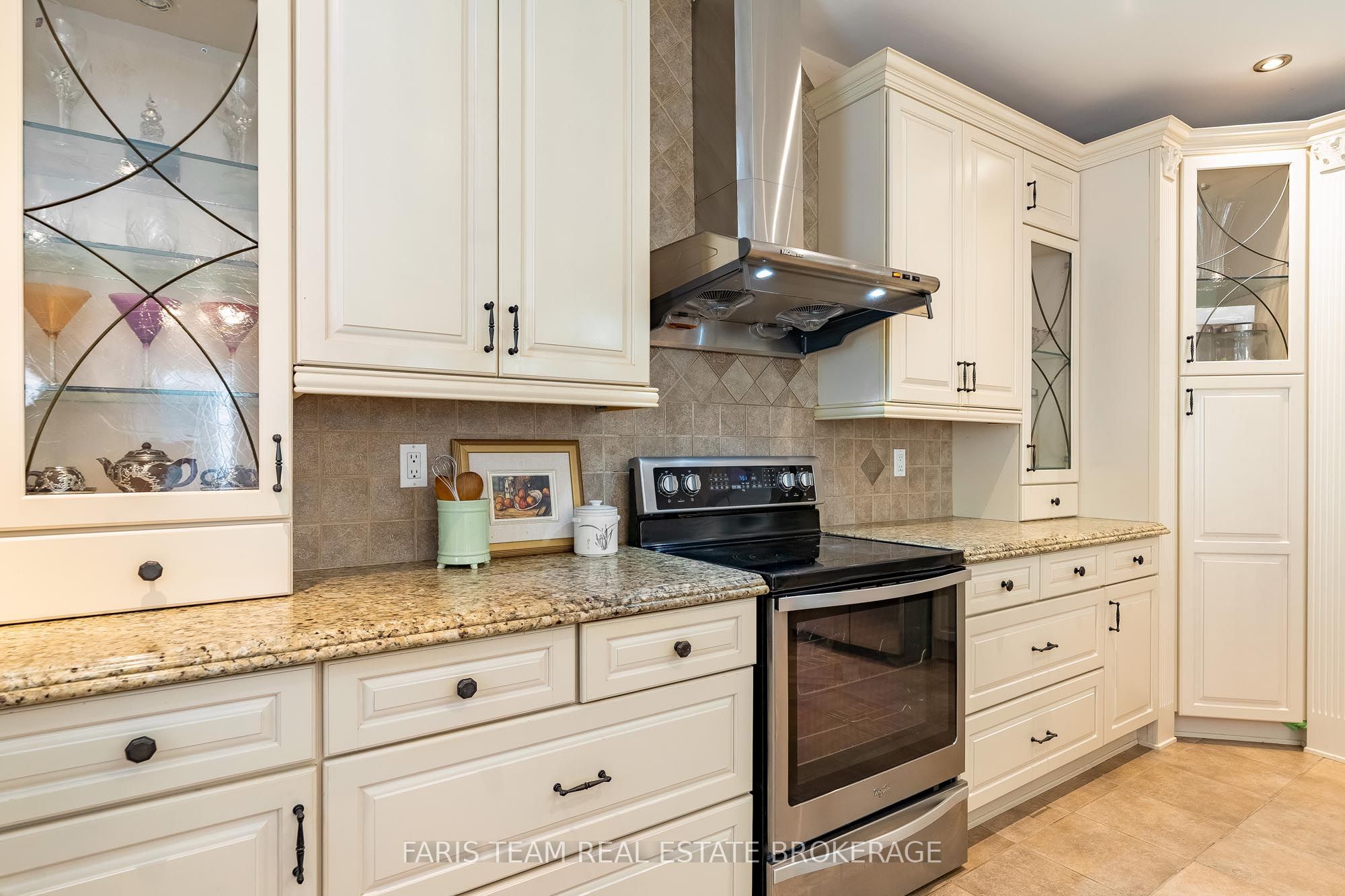 15 Clarendon Drive Property Photo 8
