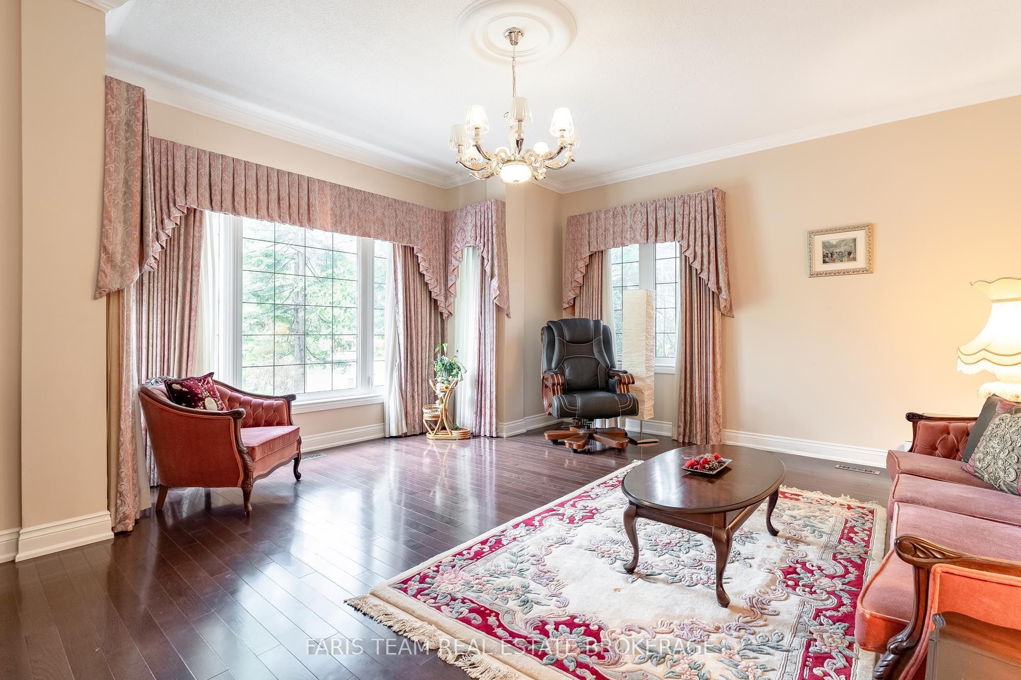 15 Clarendon Drive Property Photo 13